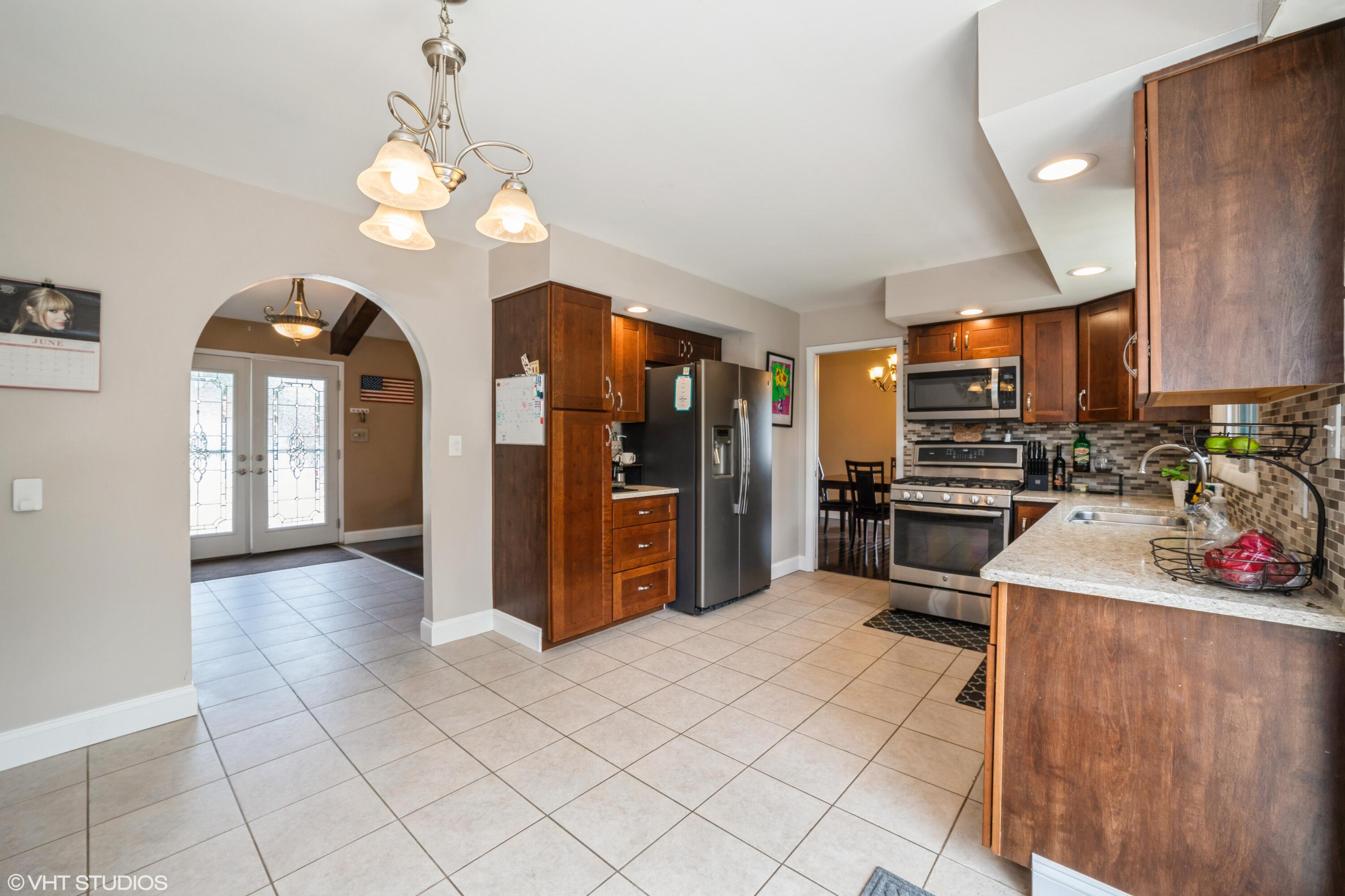 315 Maid Marion Drive Property Photo 4