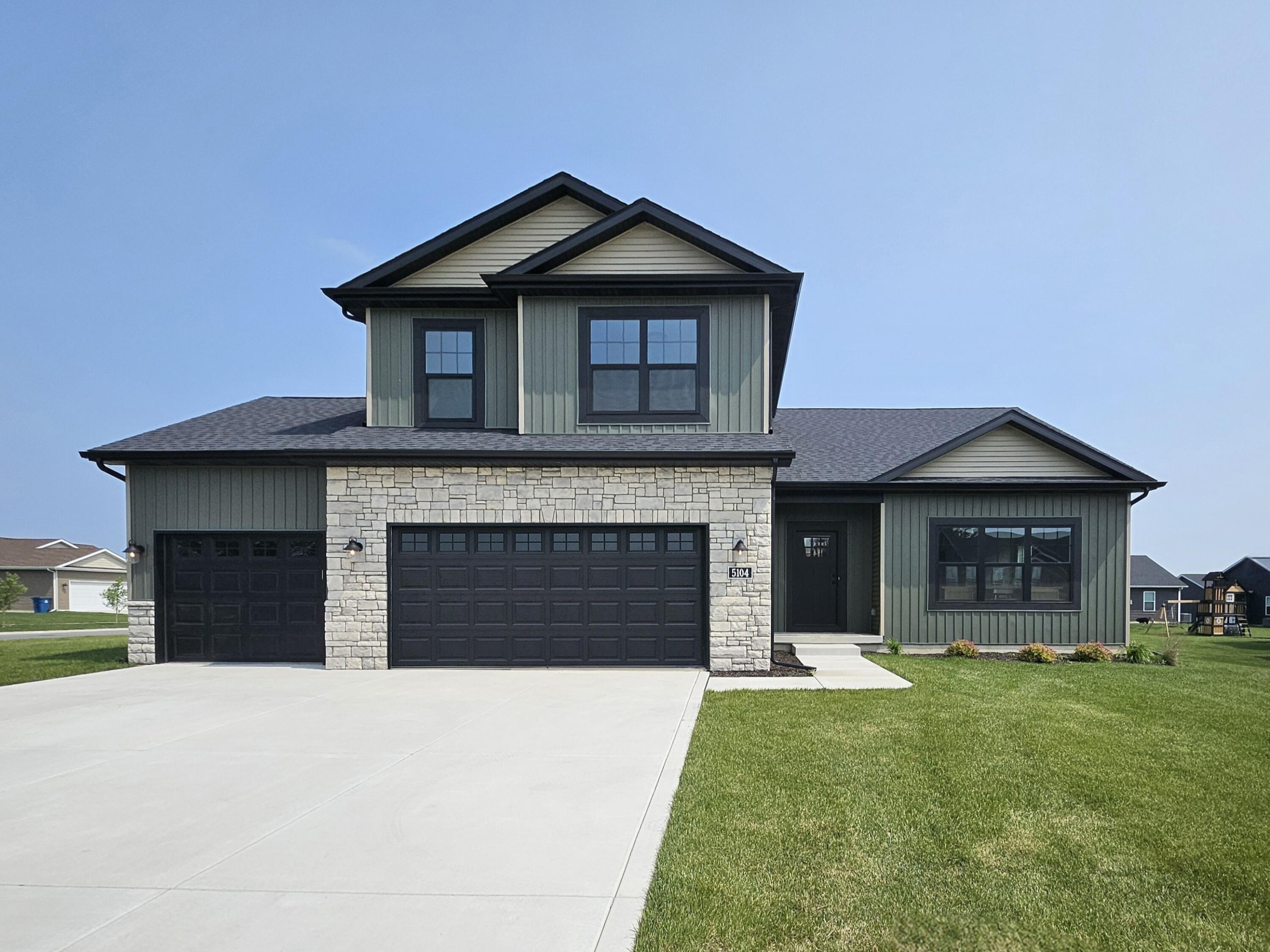 5104 Southview Drive Property Photo 1