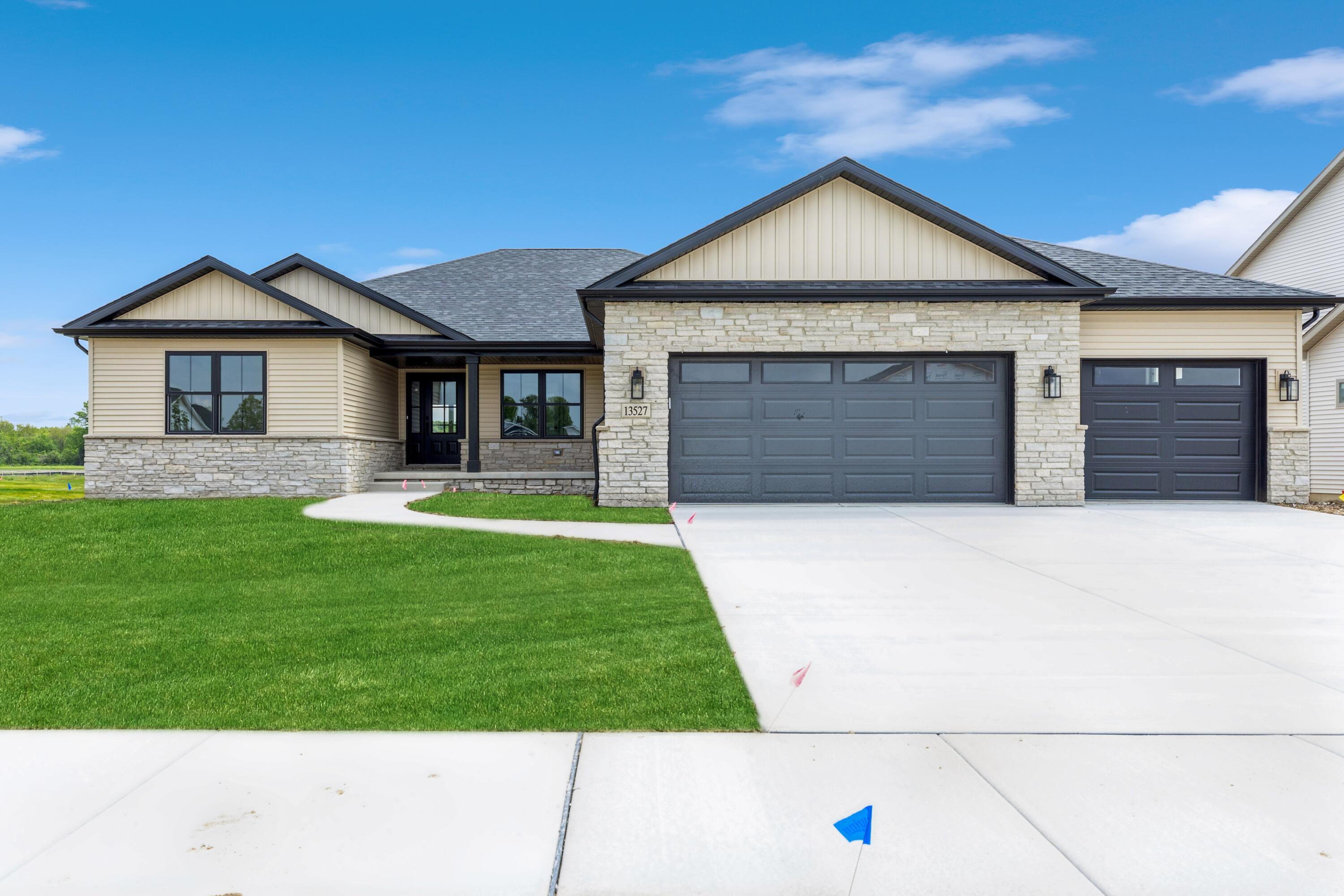 13526 Superior Lane Property Photo 1