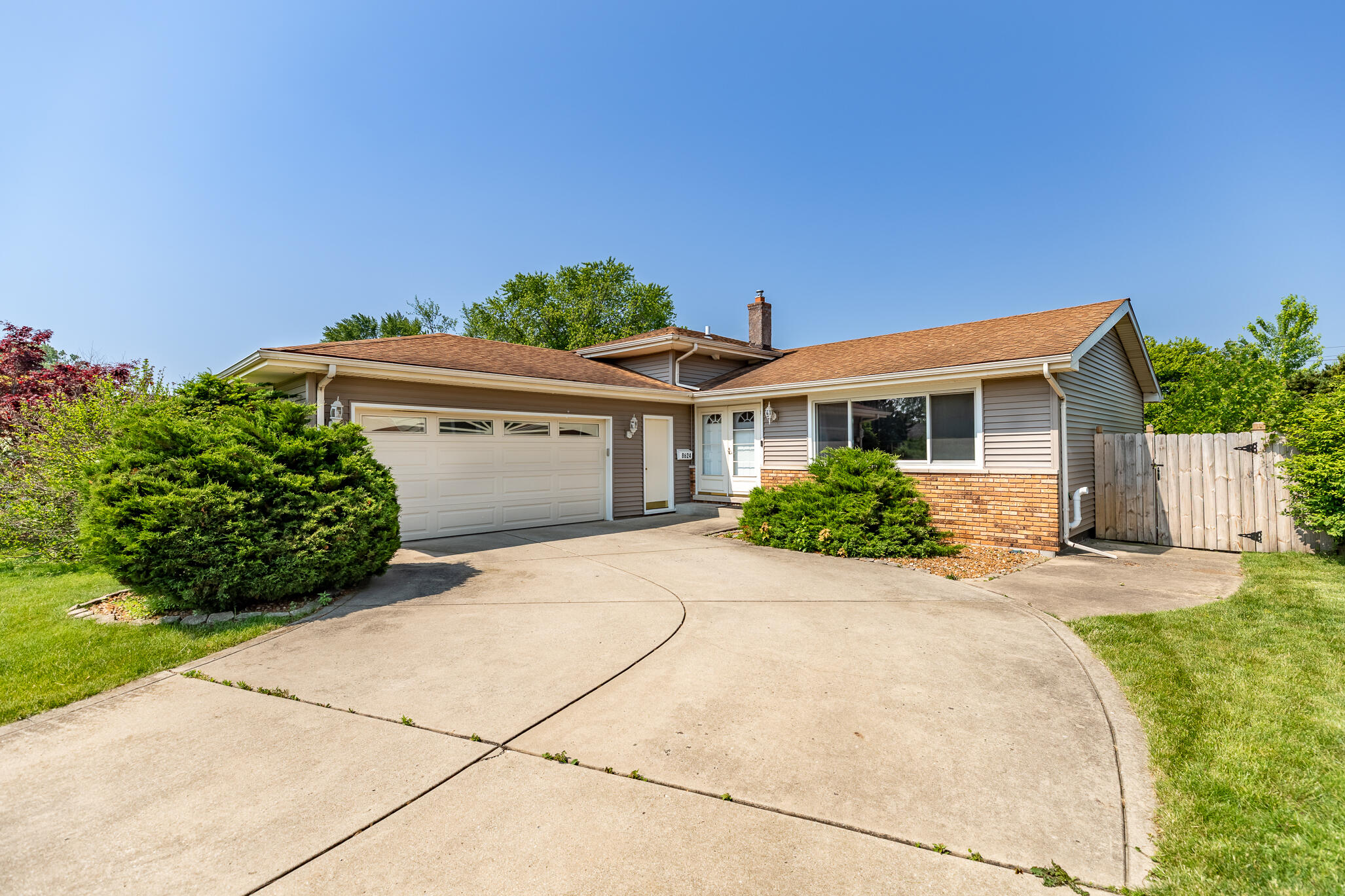 8624 Garfield Avenue Property Photo 1