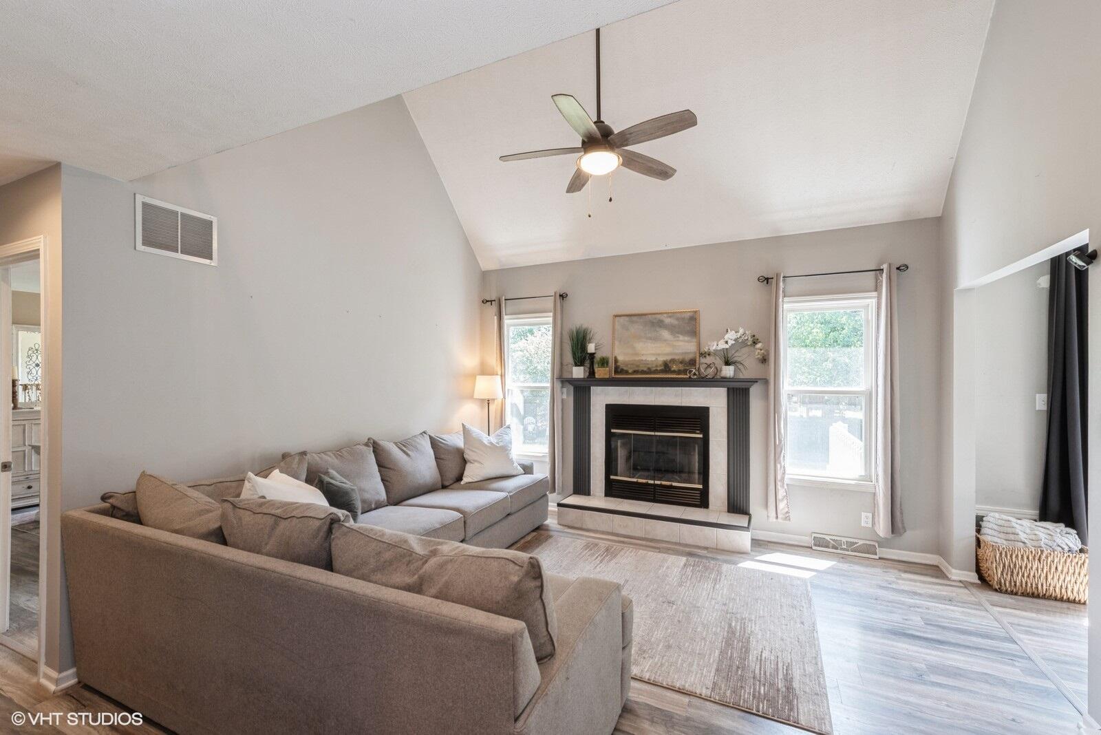 206 Parkwood Drive Property Photo 4