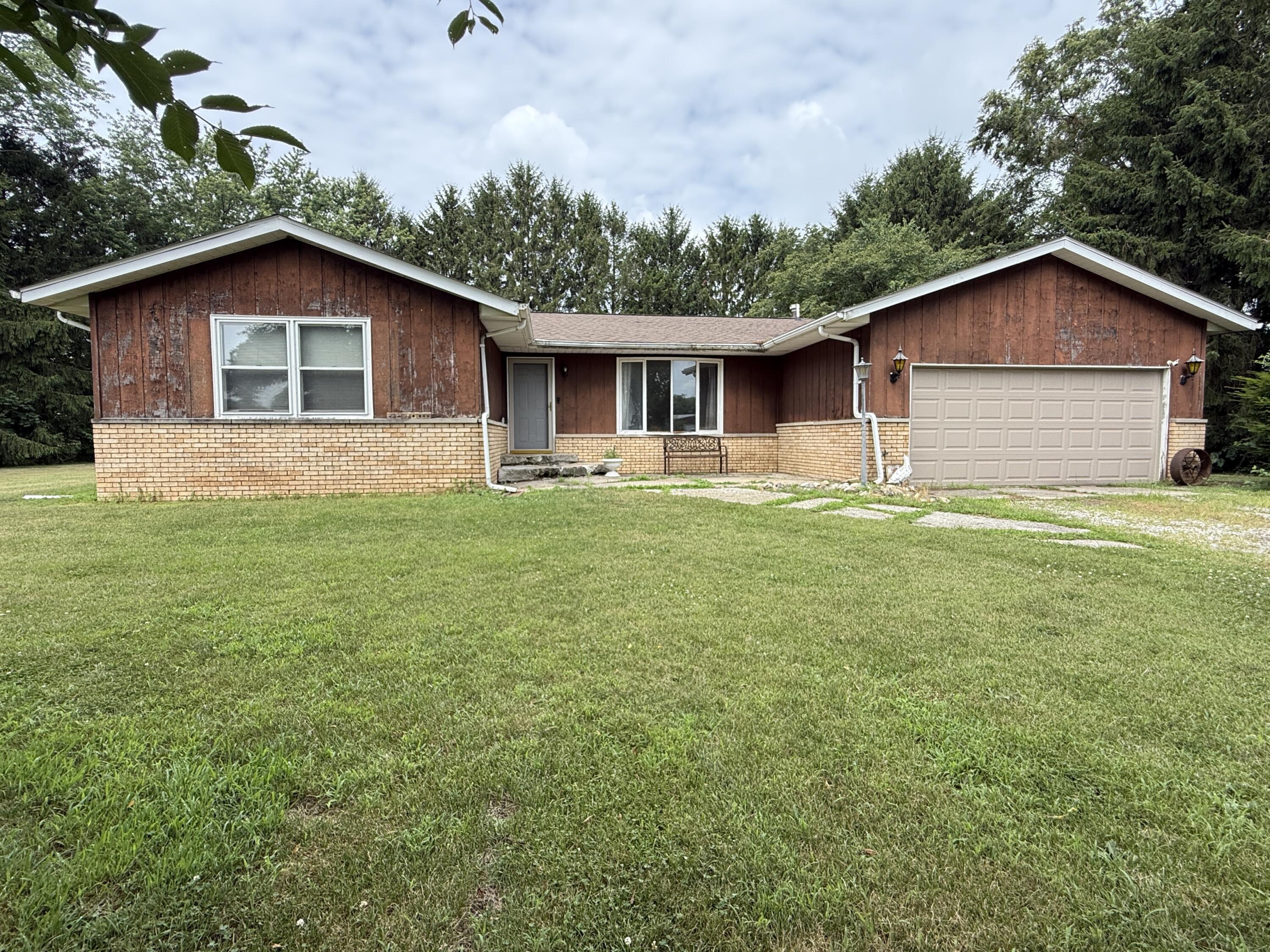 14244 S 1050 Property Photo 1