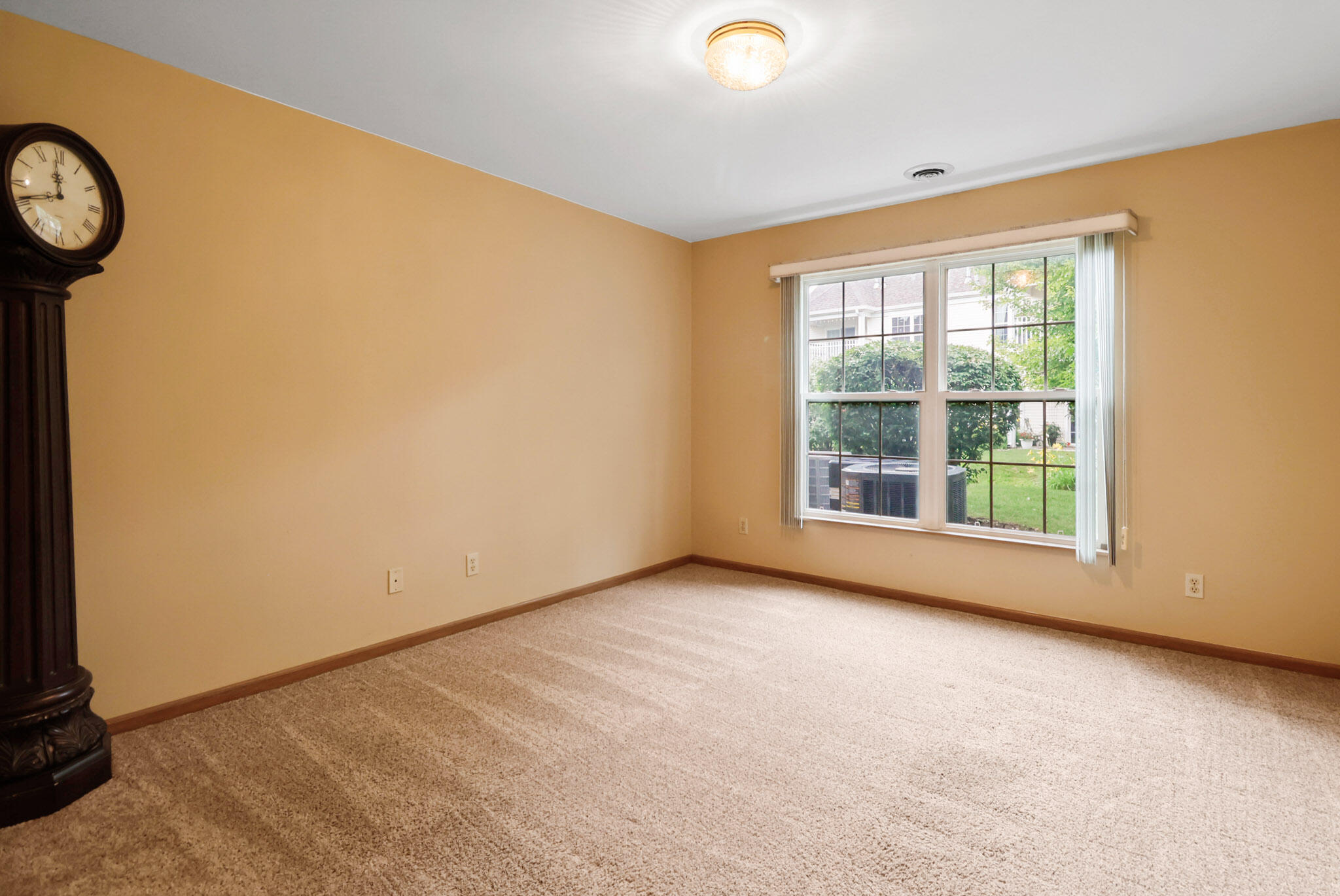 856 Edgewood Glen Drive Property Photo 10