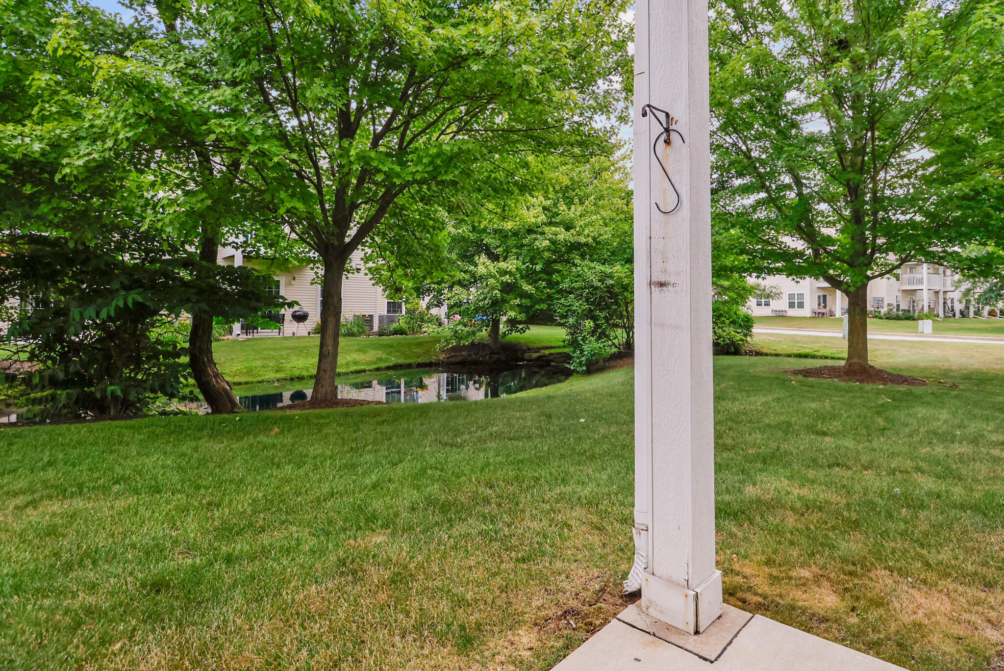 856 Edgewood Glen Drive Property Photo 18