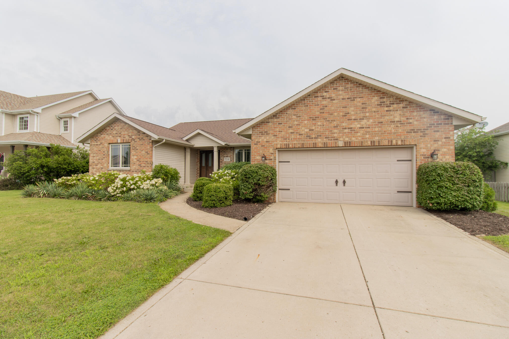 758 Longwood Drive Property Photo 1