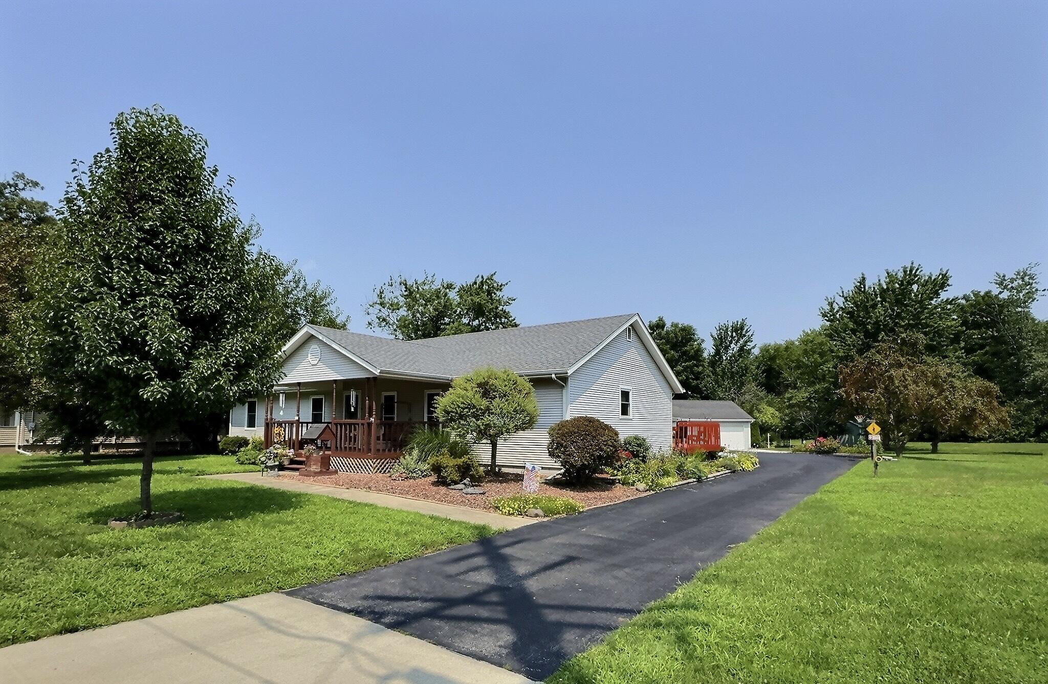 302 W Indiana Street Property Photo 1