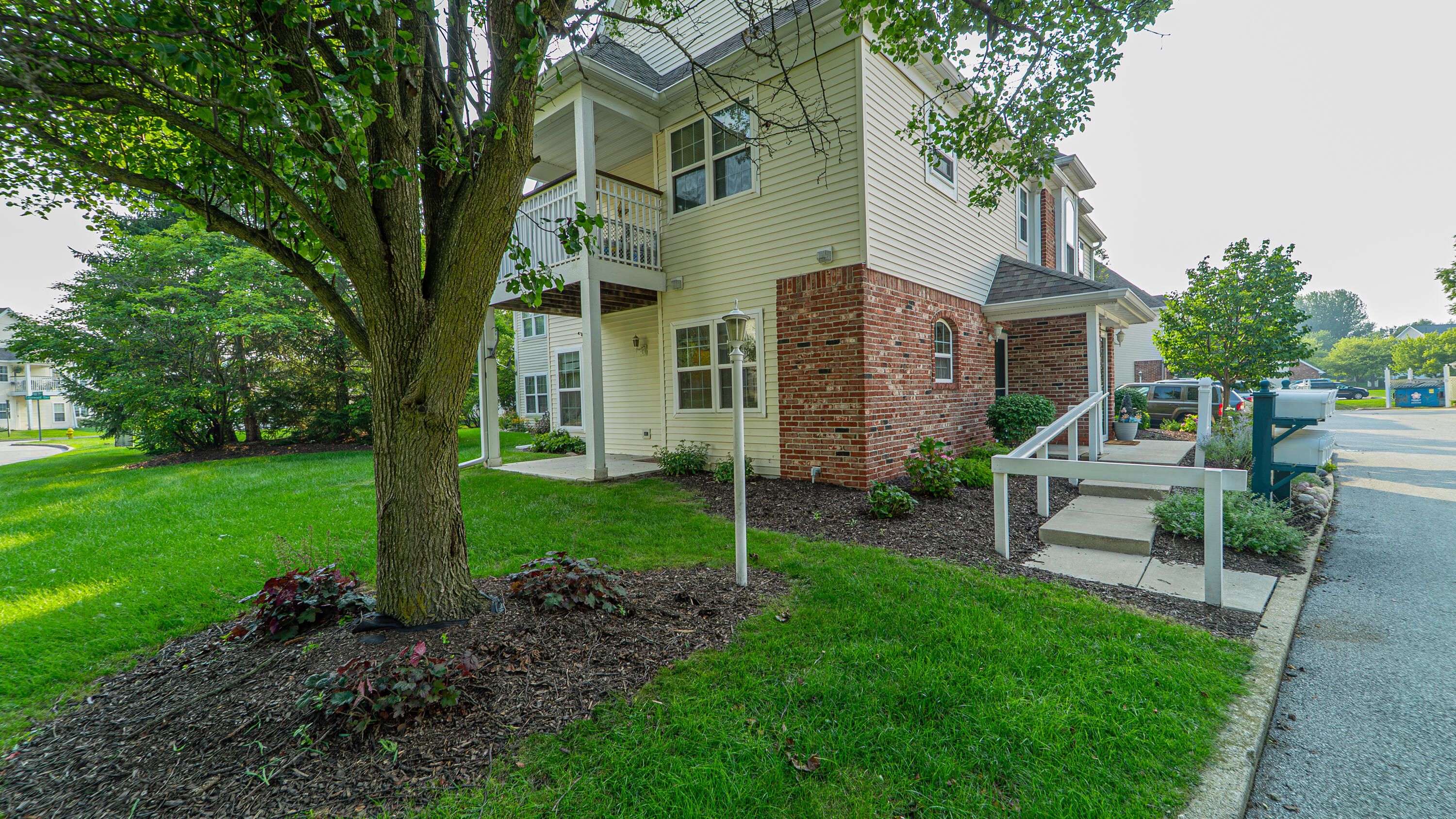 851 Forest Glen Drive Property Photo 1
