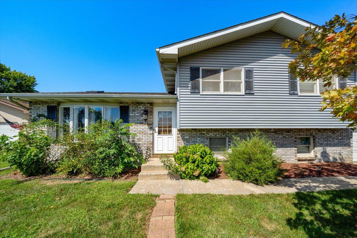 7520 Johnson Street Property Photo 1