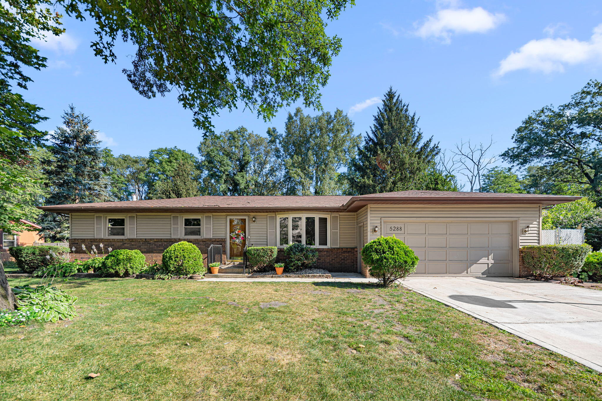 5288 Willow Avenue Property Photo 1