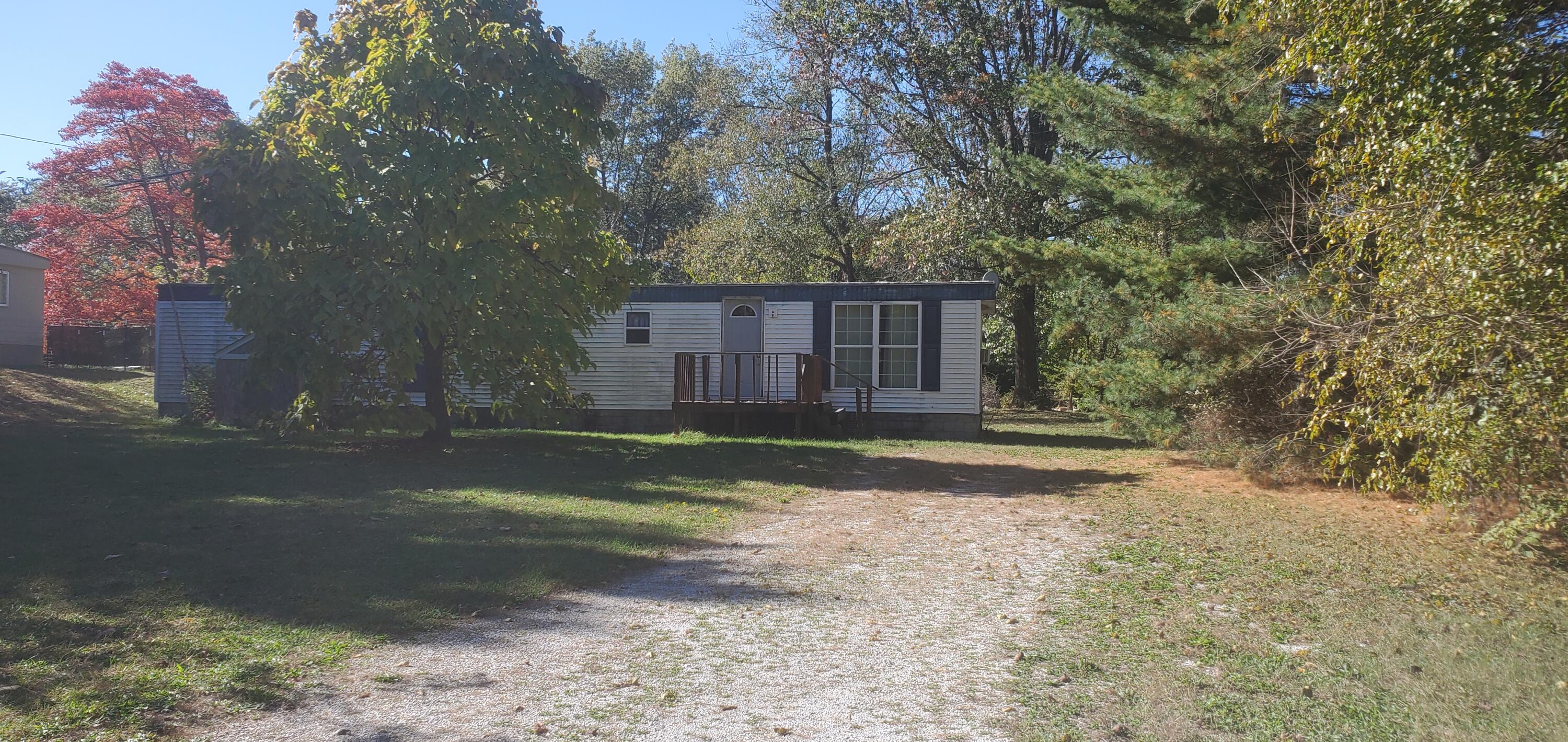 14852 N 400 Property Photo 1