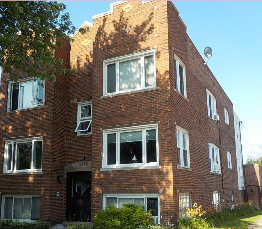 1820 Davis Avenue Property Photo 1