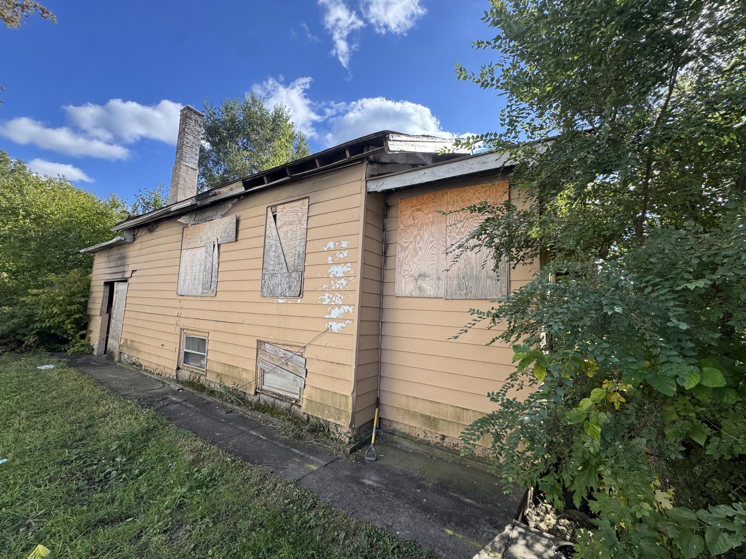2441 Jefferson Street Property Photo 1