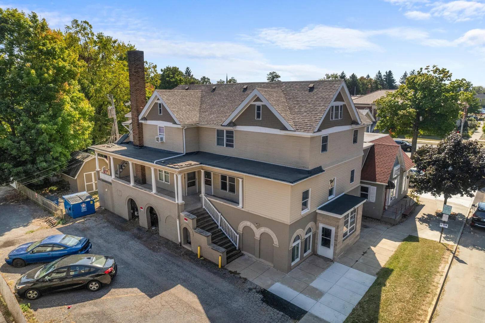 806 Maple Avenue