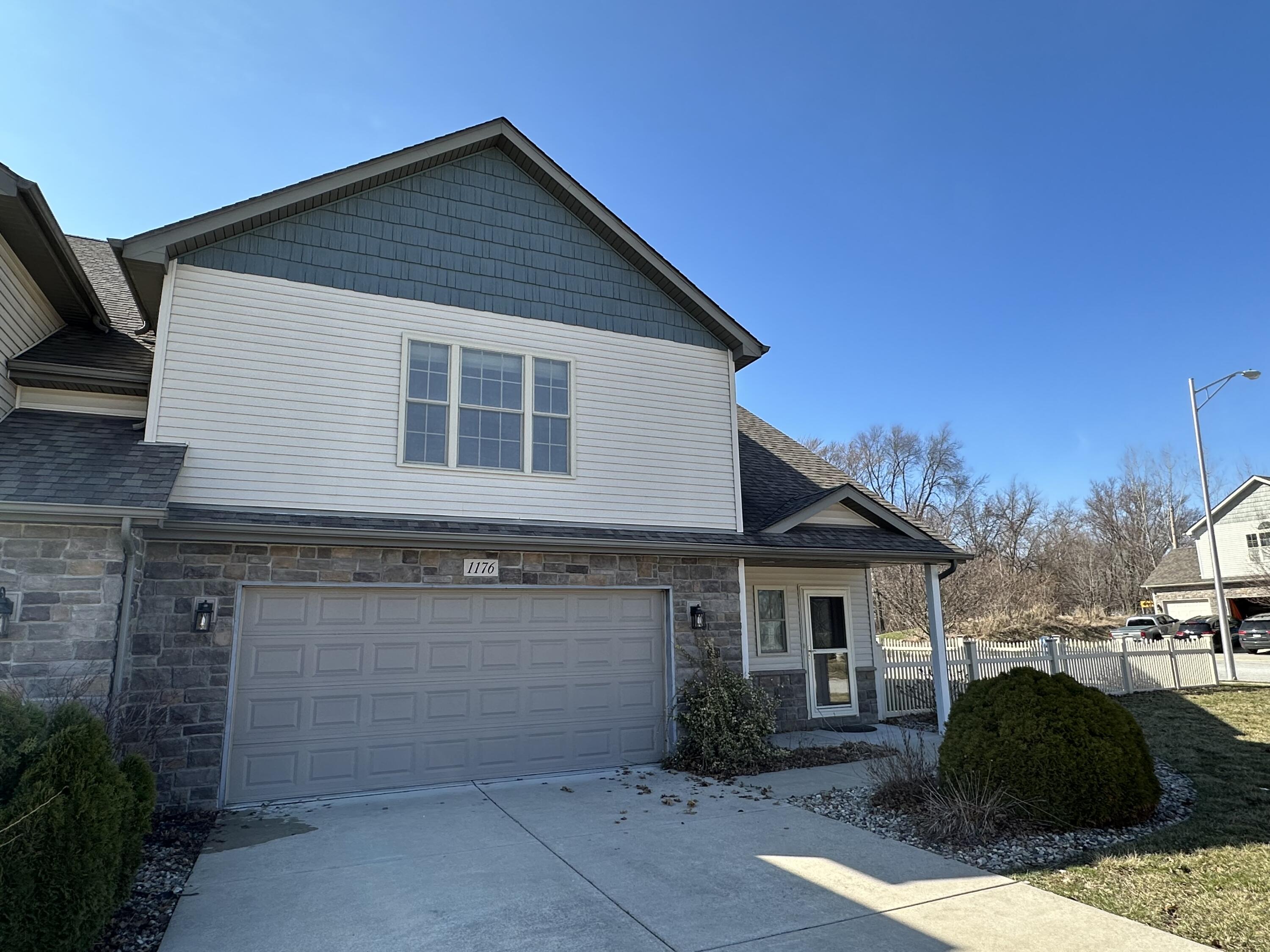 1176 Sawgrass Drive Property Photo 1