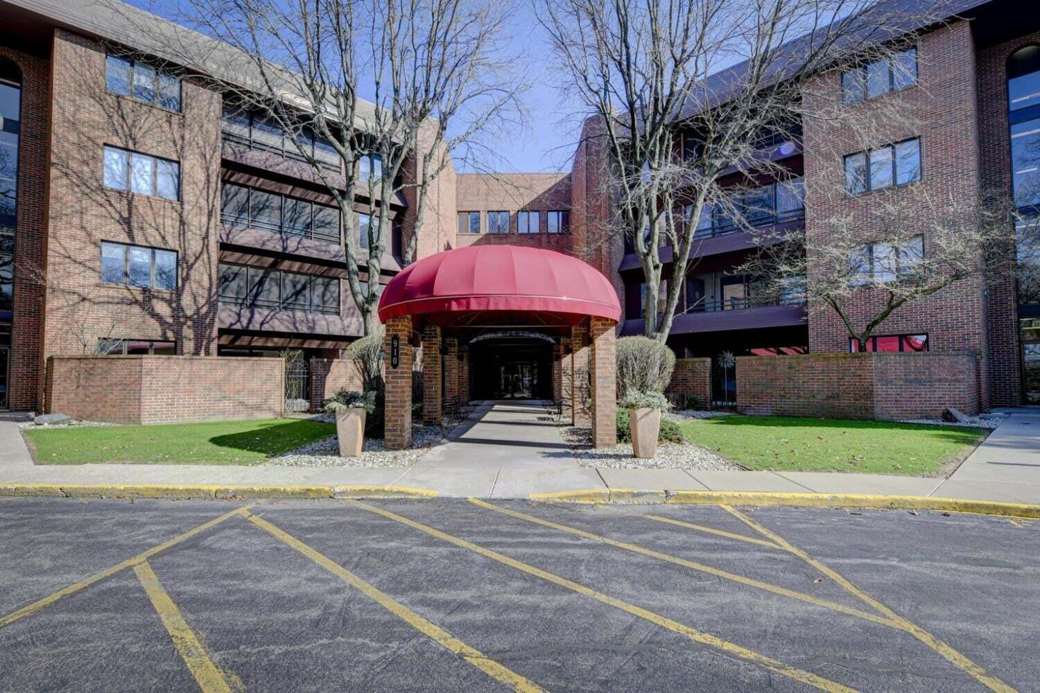 910 Ridge Road 405