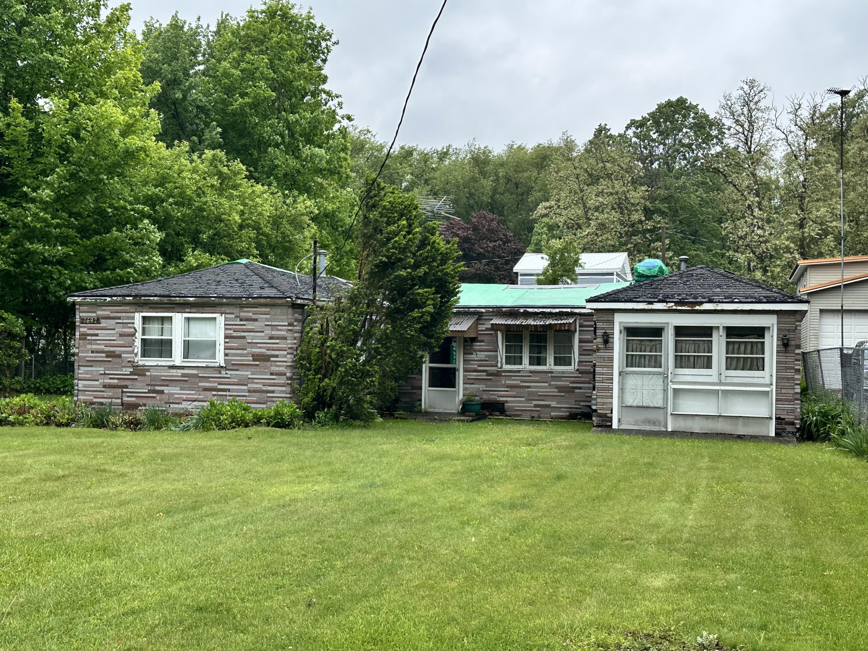 7692 N Huron Trail Property Photo 1
