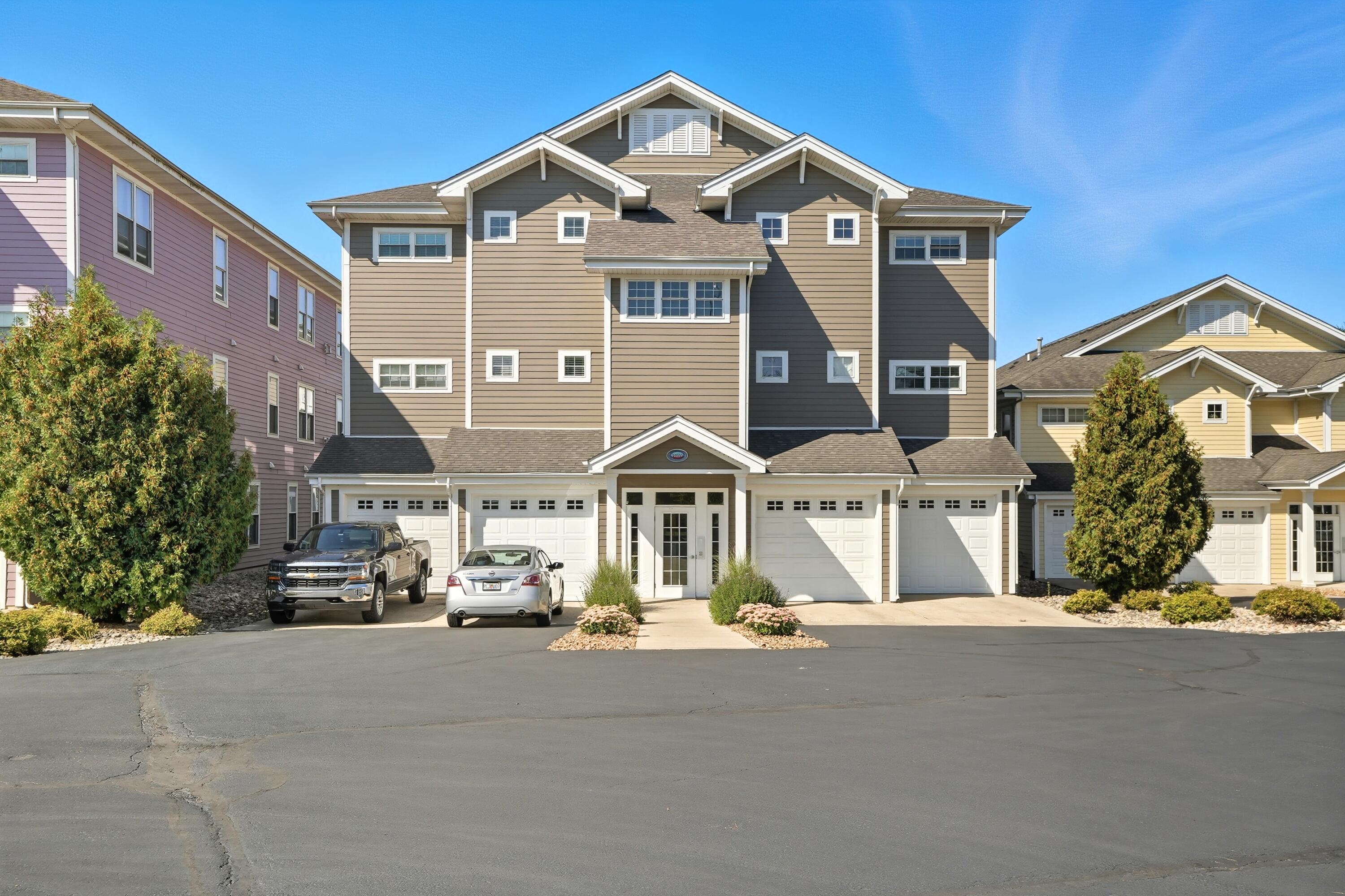13234 E Lakeshore Drive K-202