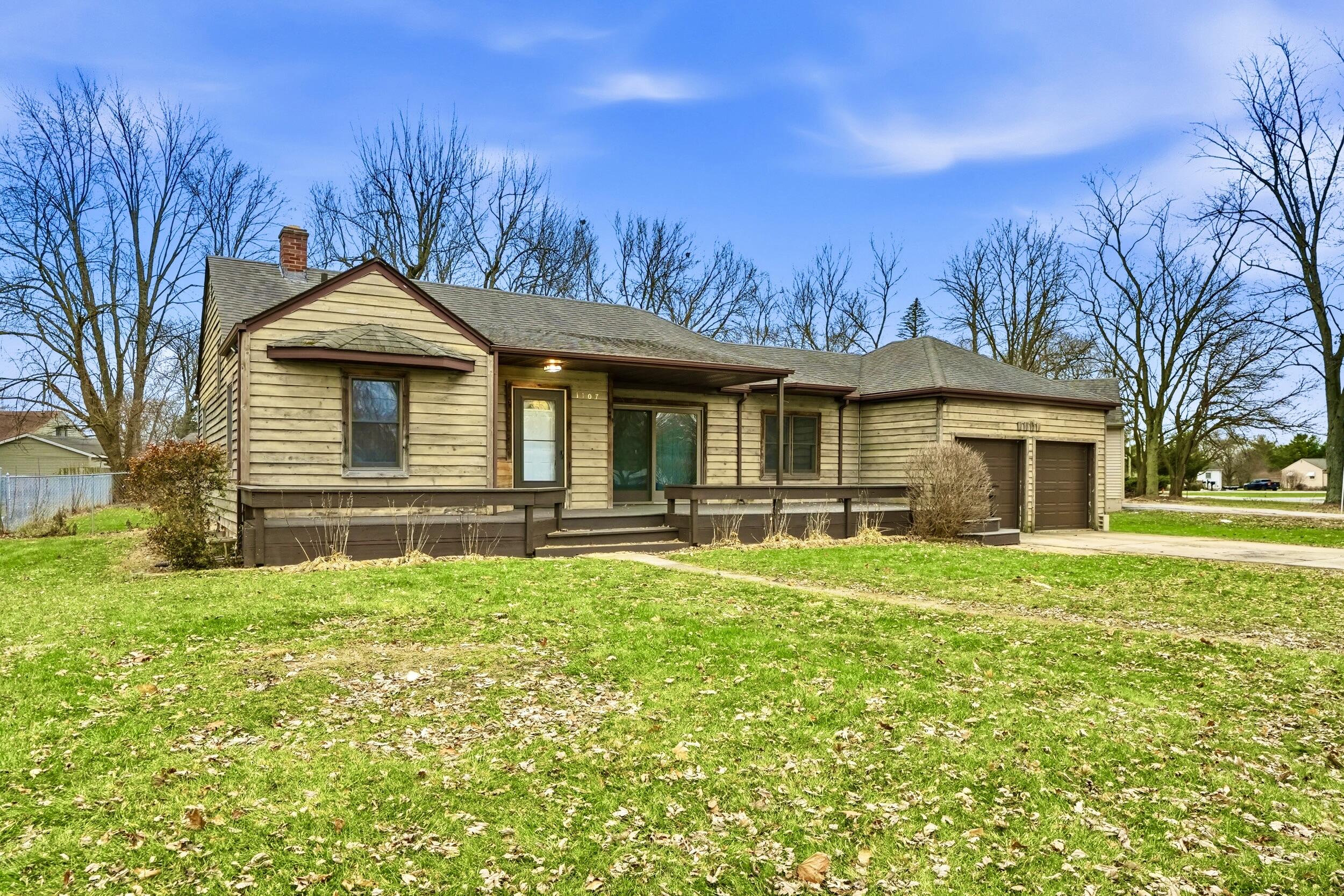 1107 W 62nd Place Property Photo 1