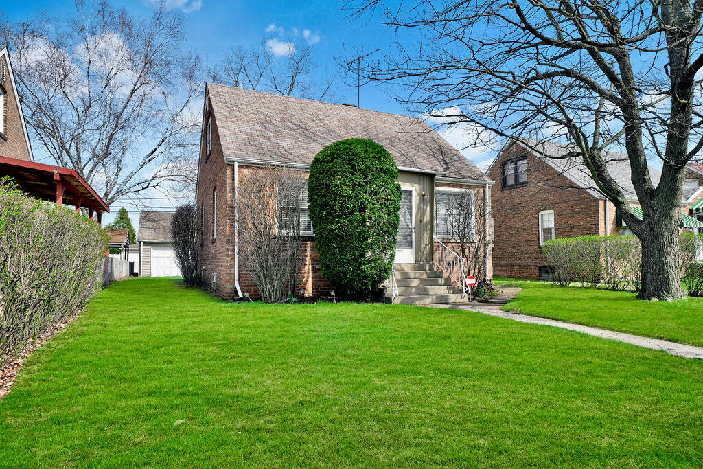 843 173rd Street Property Photo 1