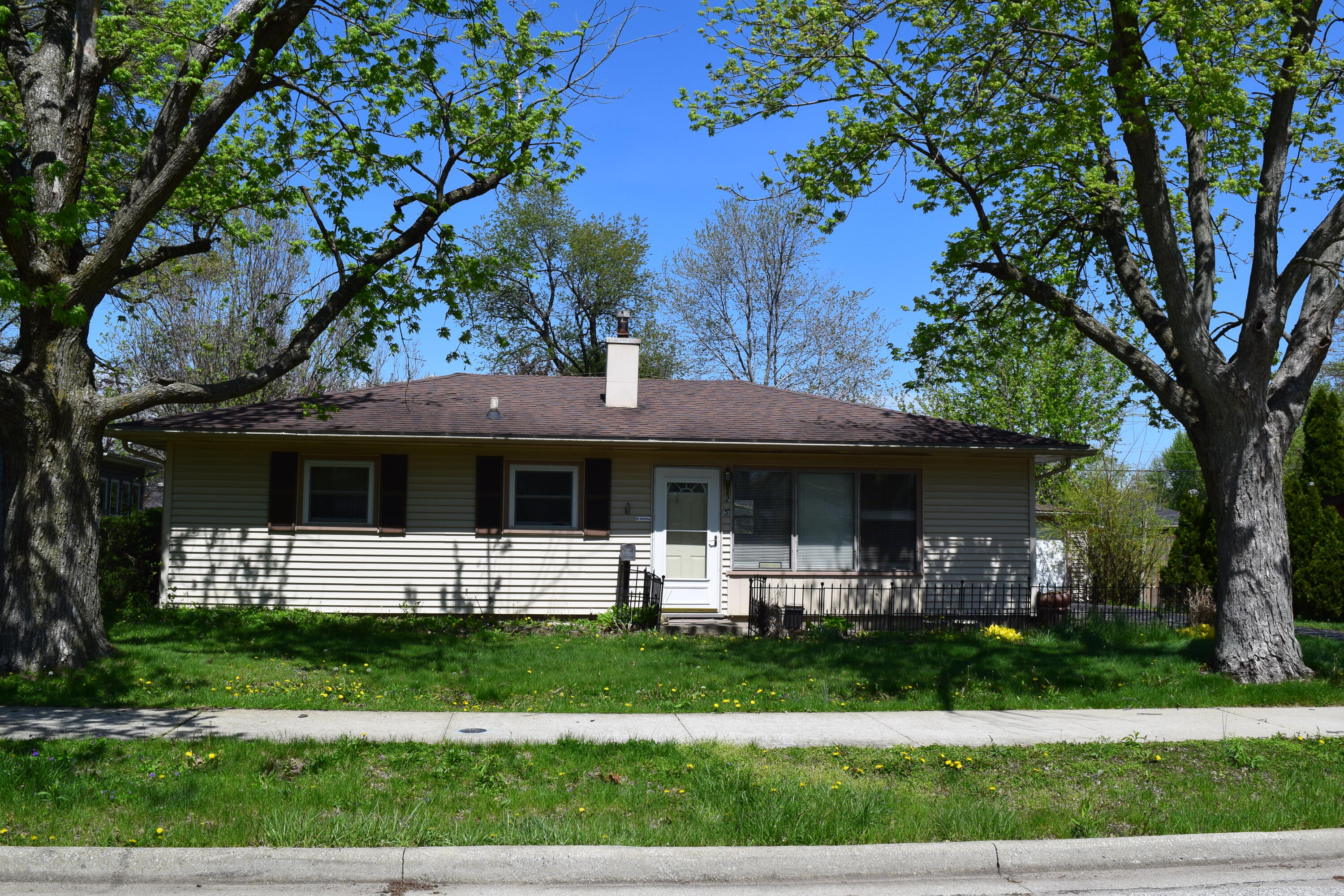 205 Randle Street Property Photo 1