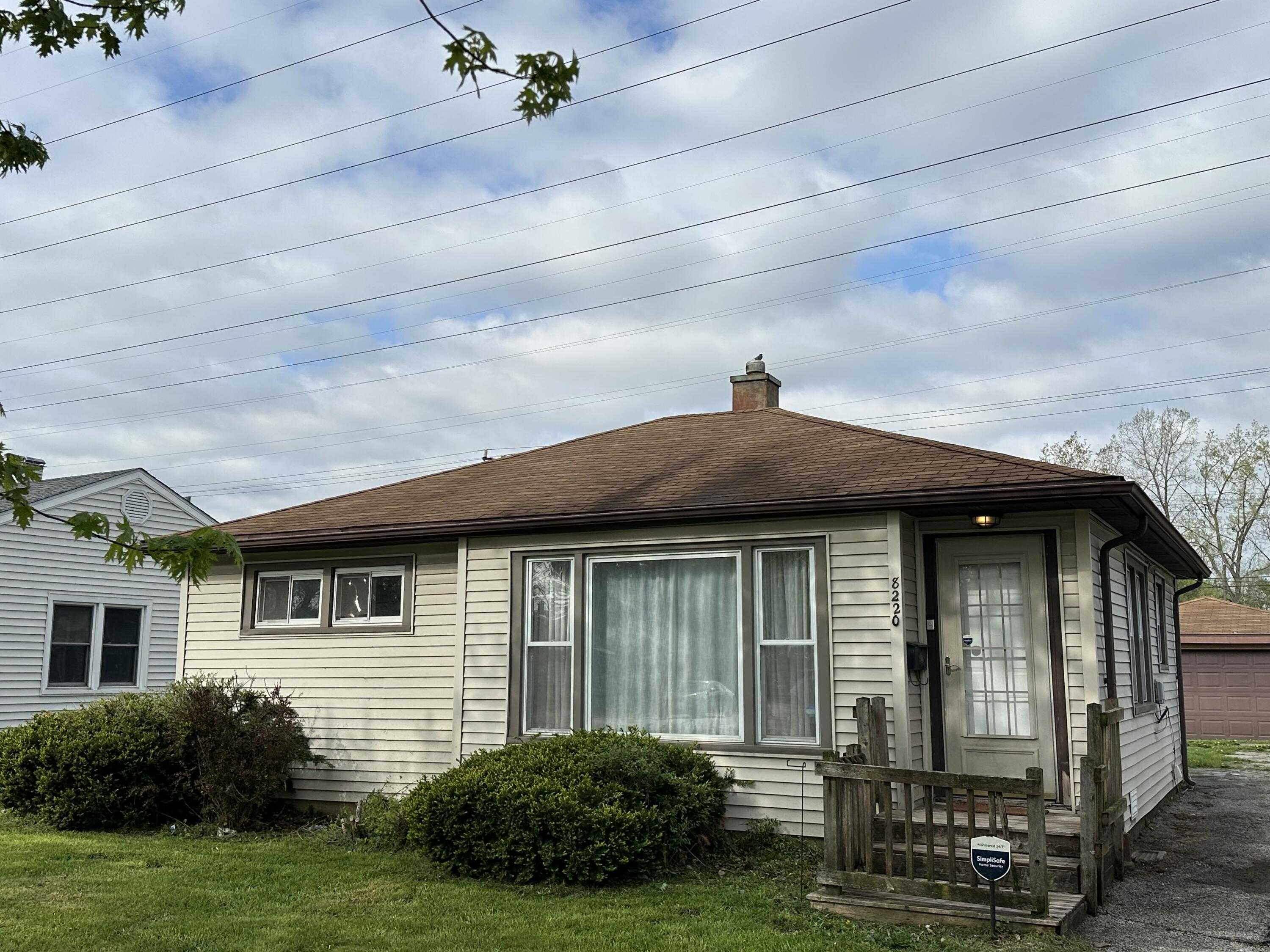 8220 Gordon Drive Property Photo 1