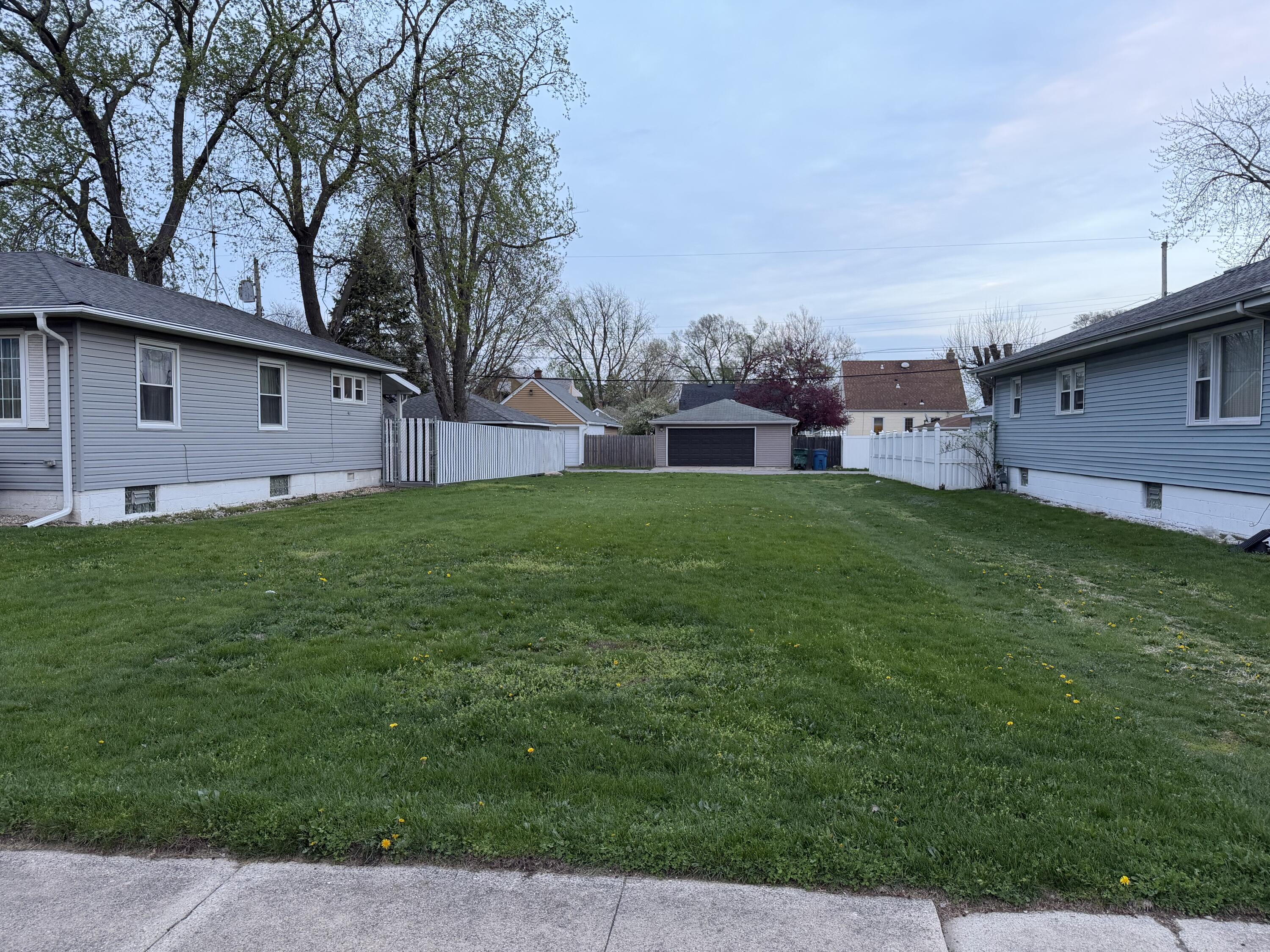 7413 S Harrison Avenue Property Photo 1