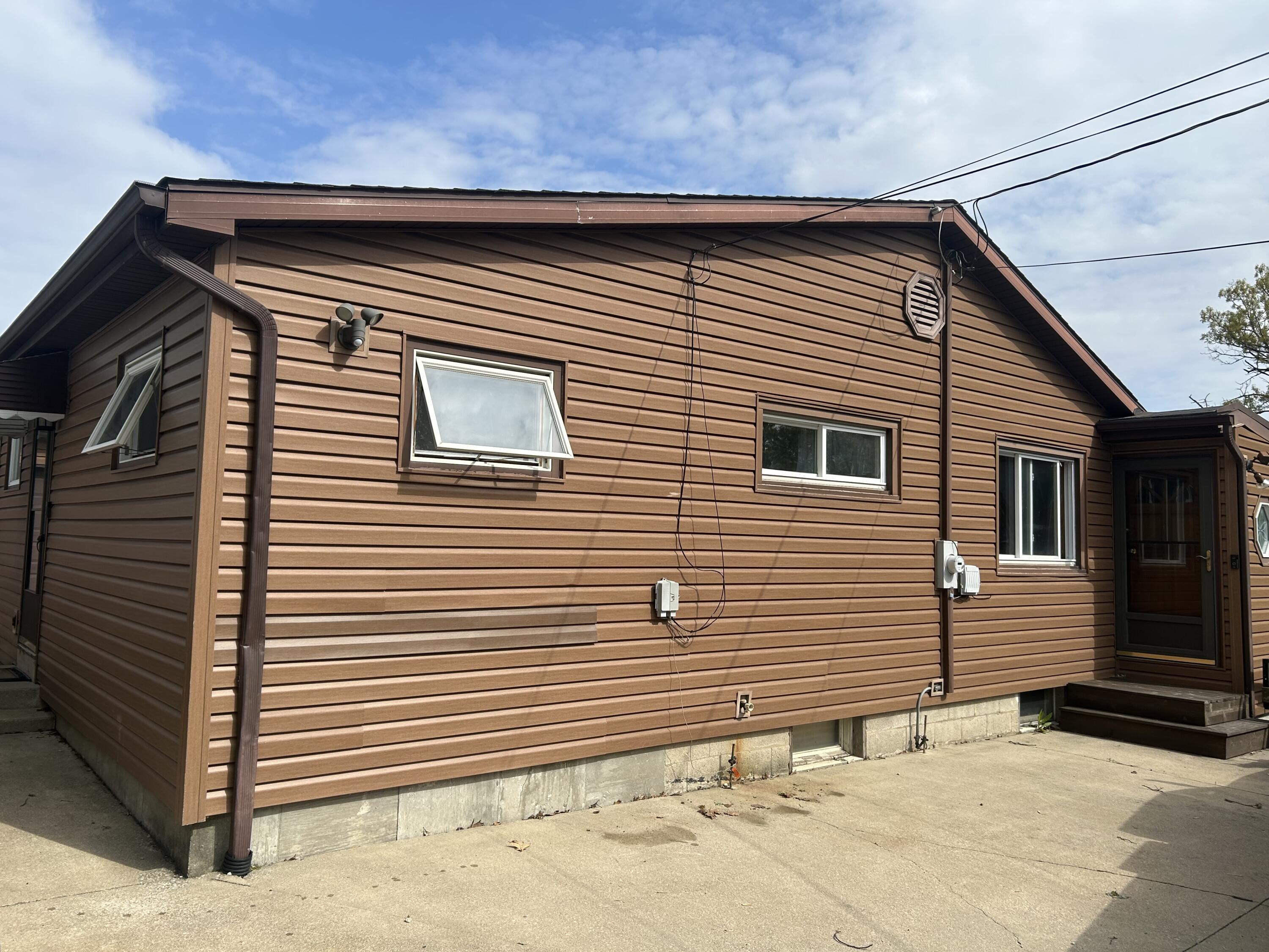8212 W 128th Place Property Photo 1