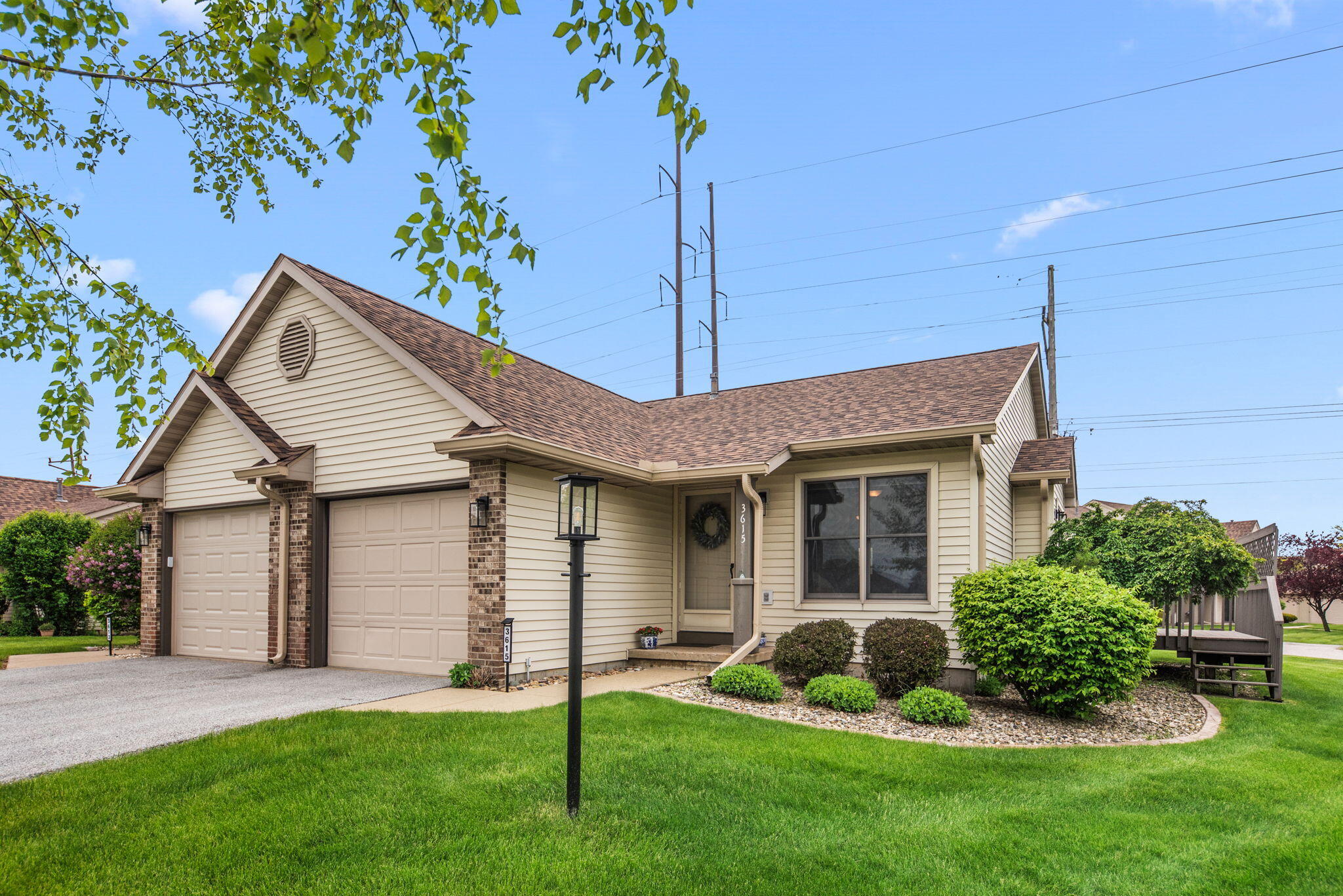 3615 Creekside Drive Property Photo 1