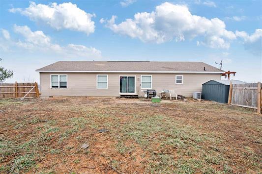 8761 N 1300 Property Photo 1