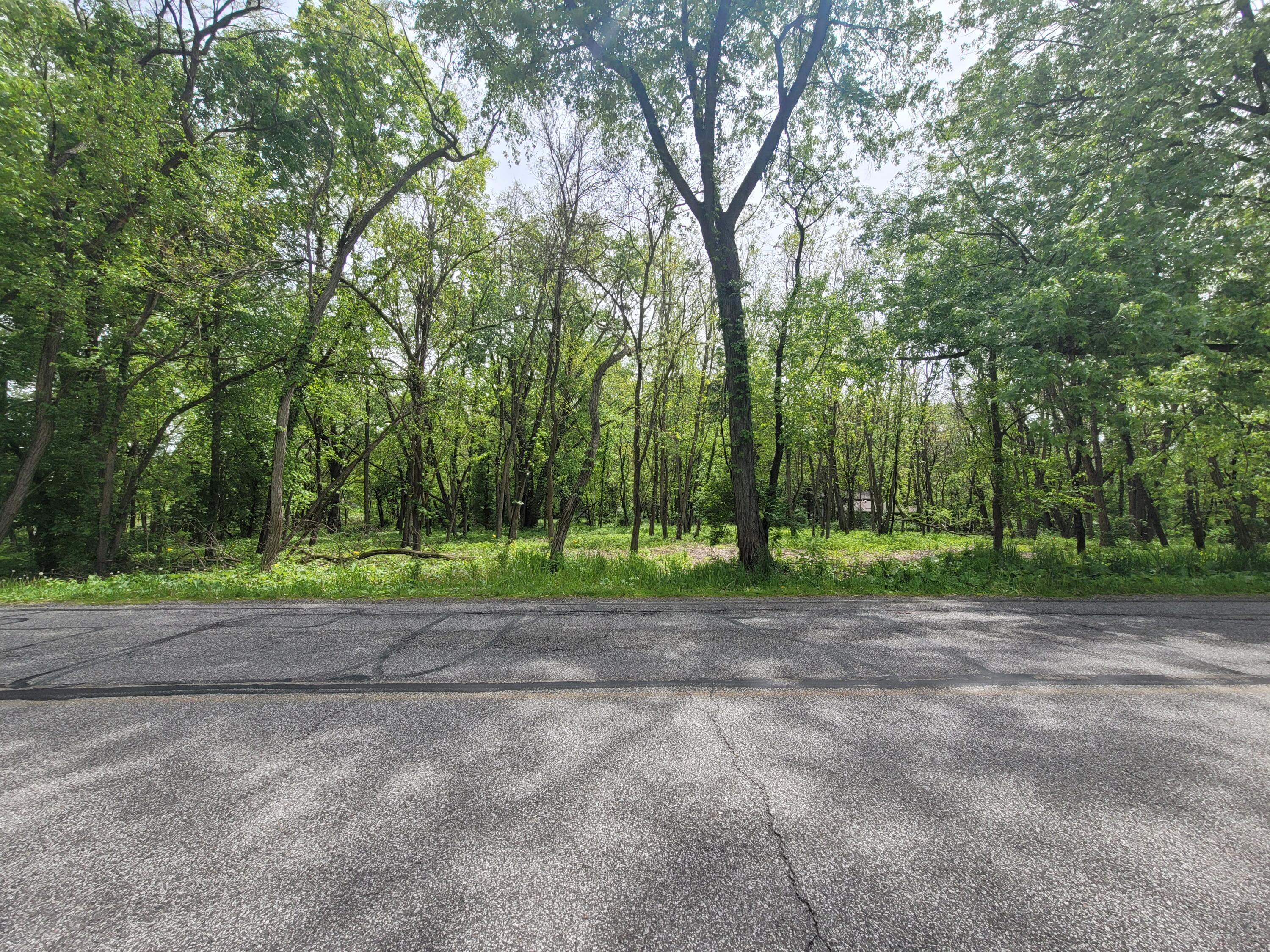 594 W Division Road
