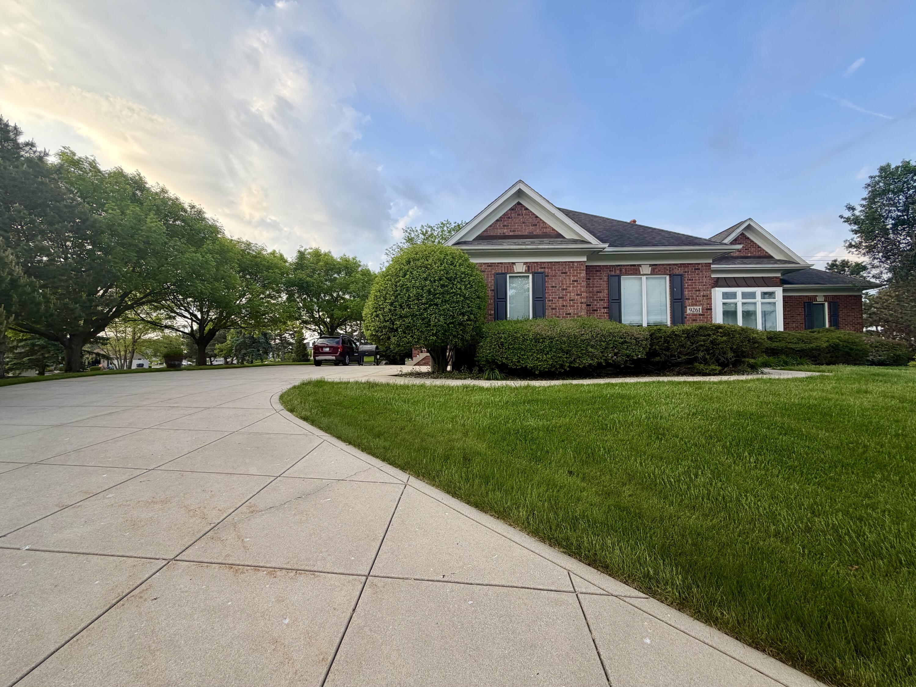 9261 Ruth Court Property Photo 1
