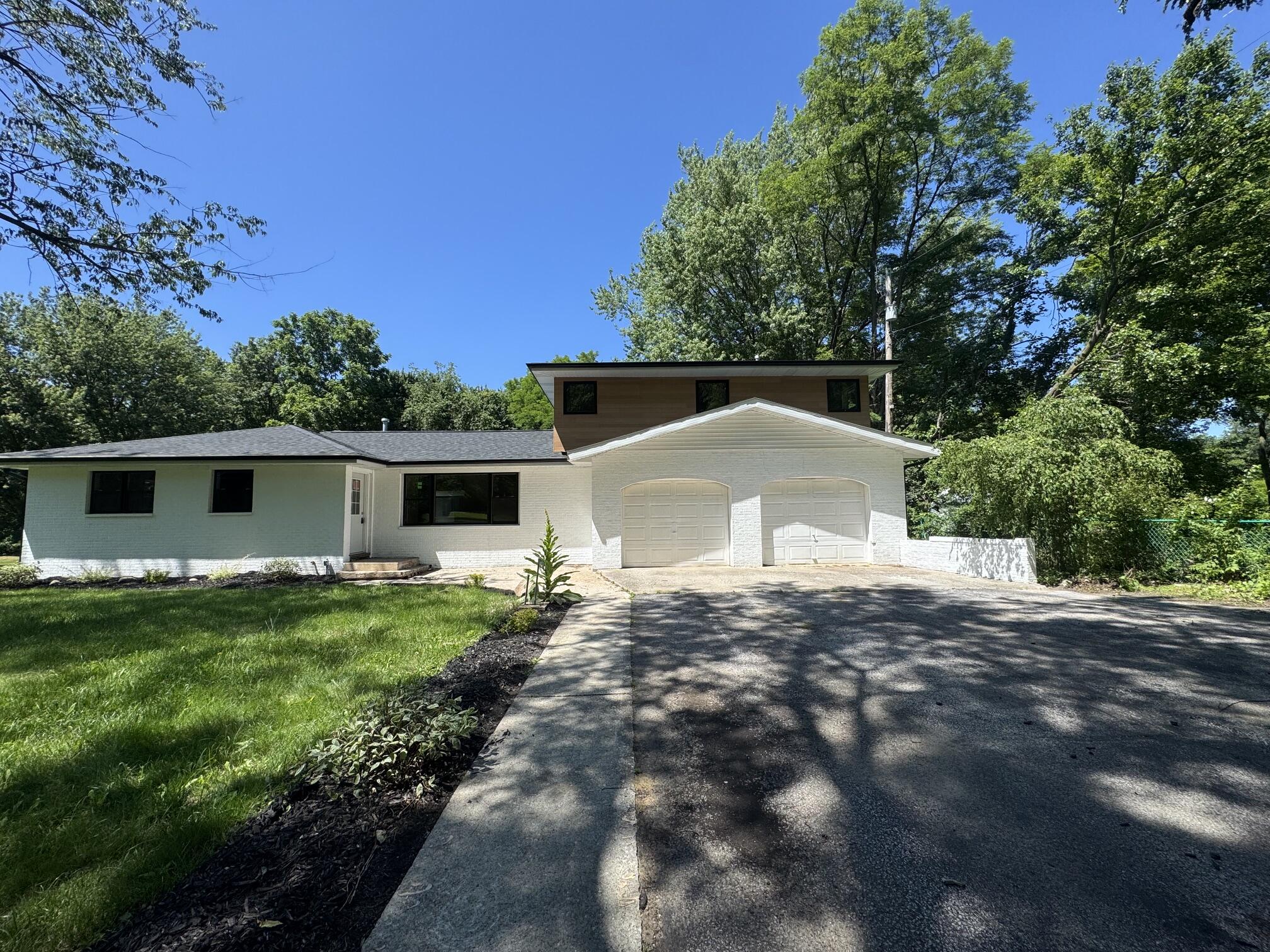 7543 W 275 Property Photo 1