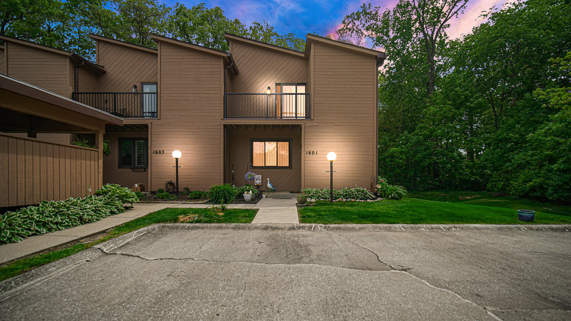 1601 Earthstone Drive 17