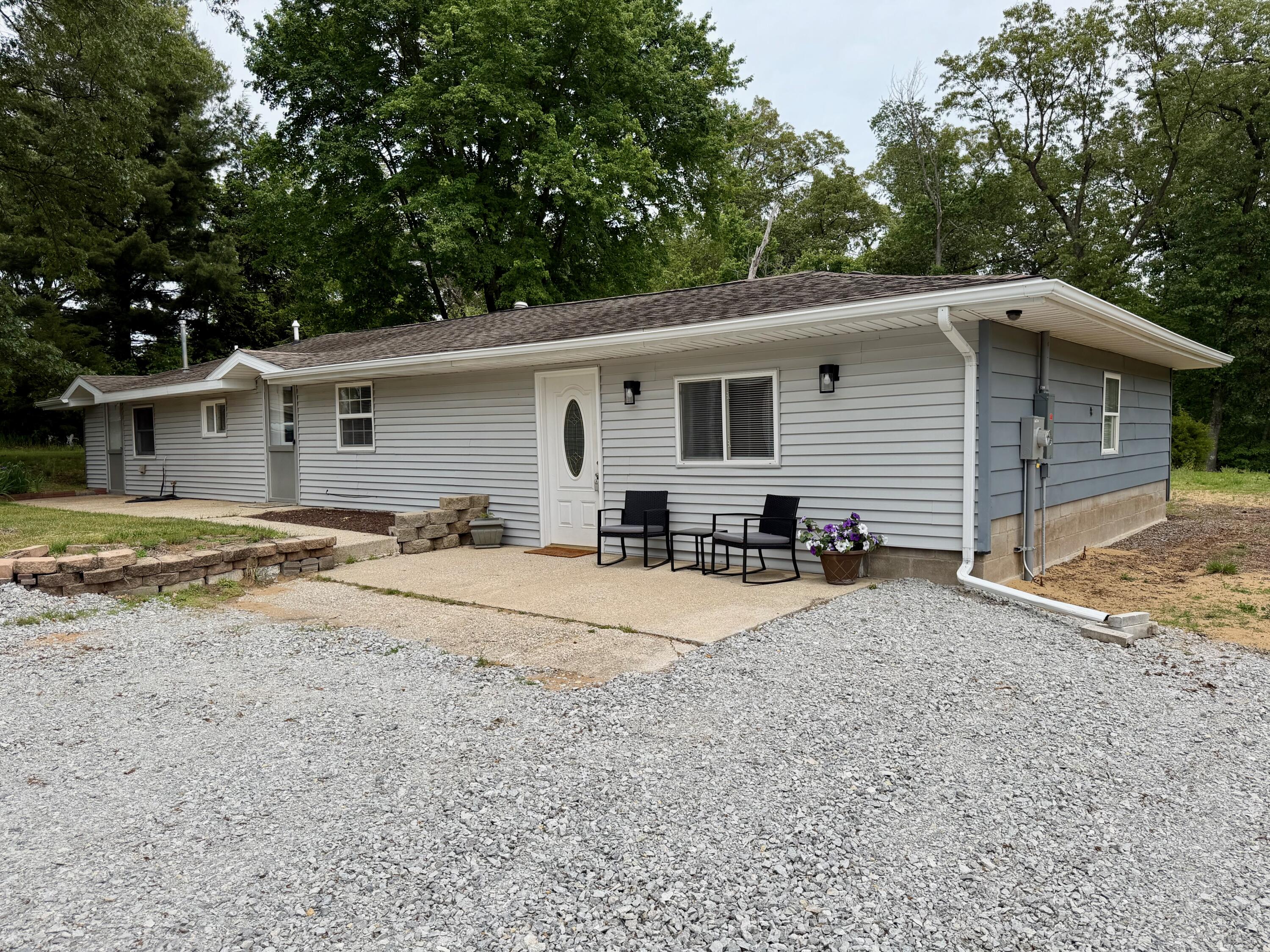 4440 S 800 Property Photo 1