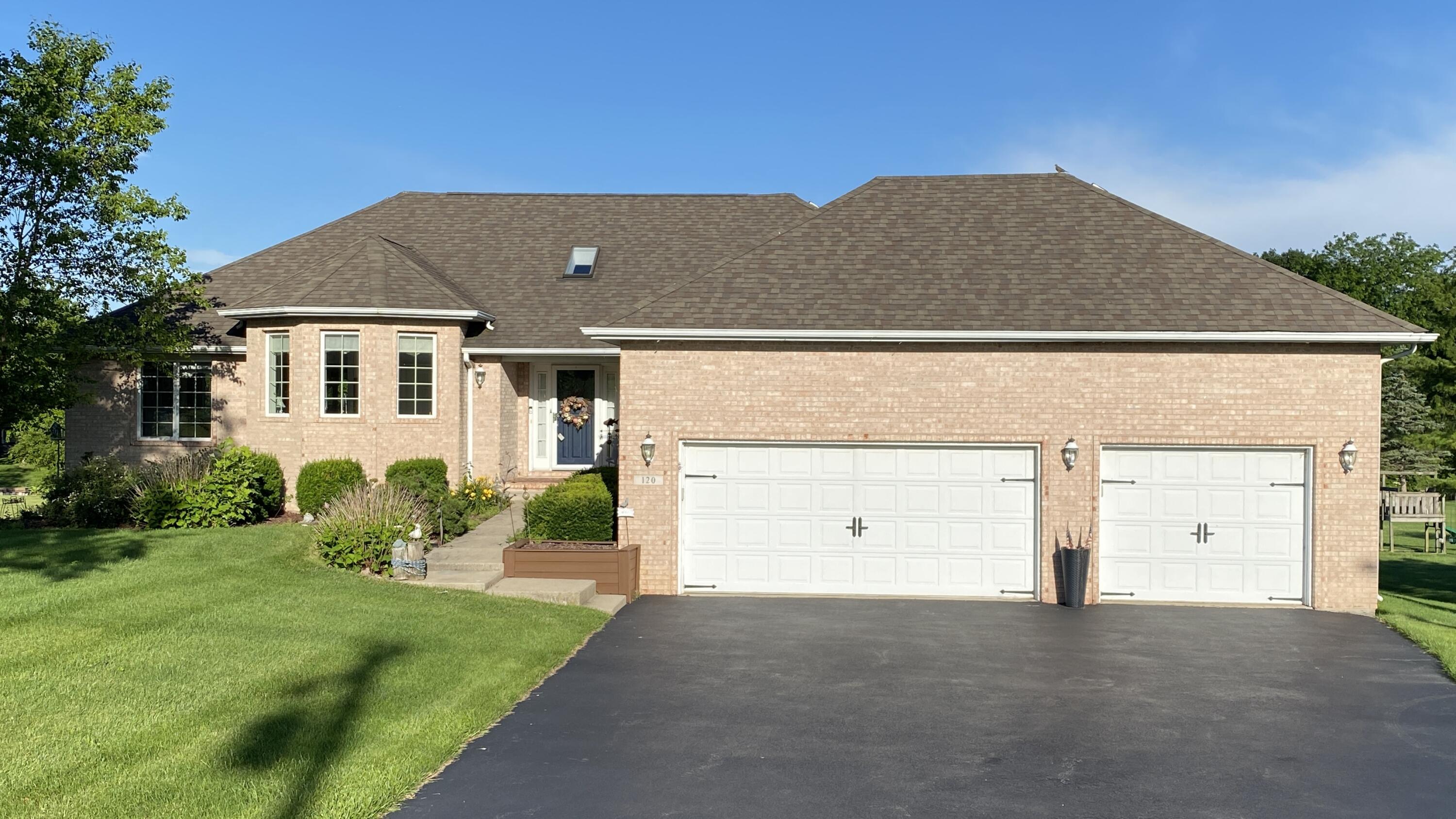 120 S 725 Property Photo 1