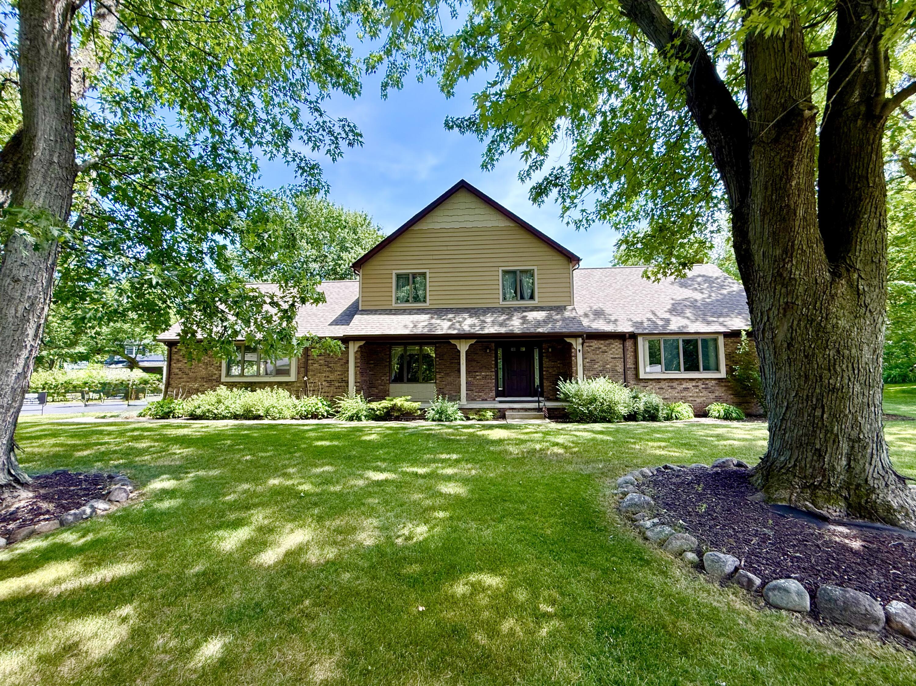 6834 Mercedes Lane Property Photo 1