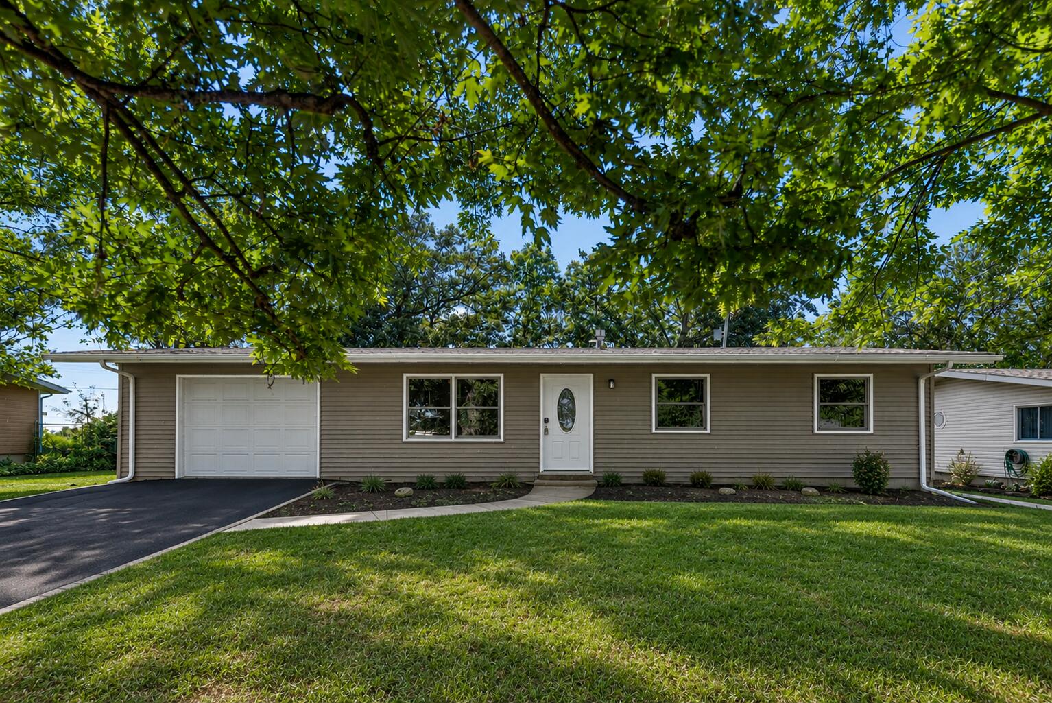 504 Robyn Road Property Photo 1
