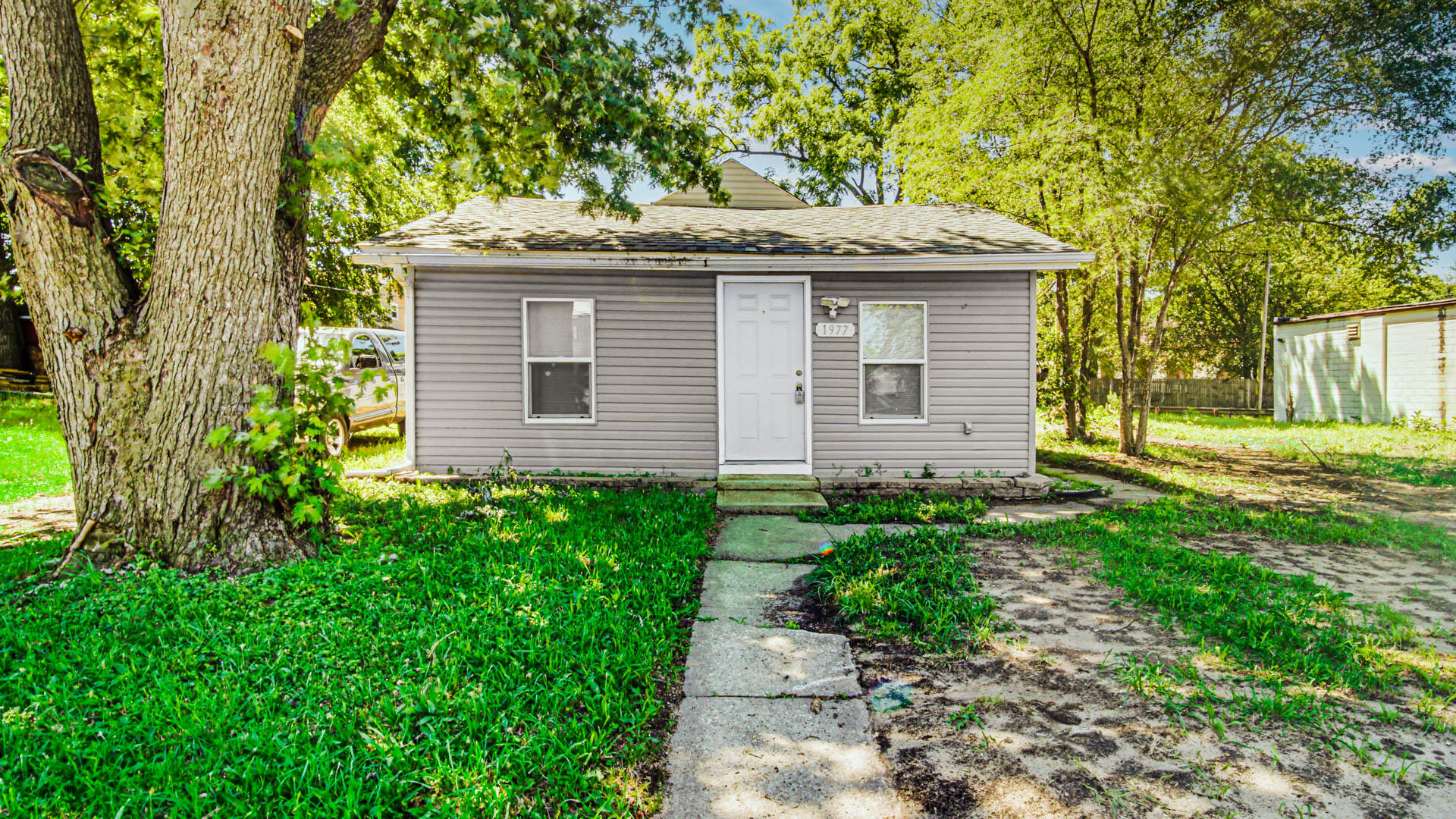 1977 W 47th Avenue Property Photo 1