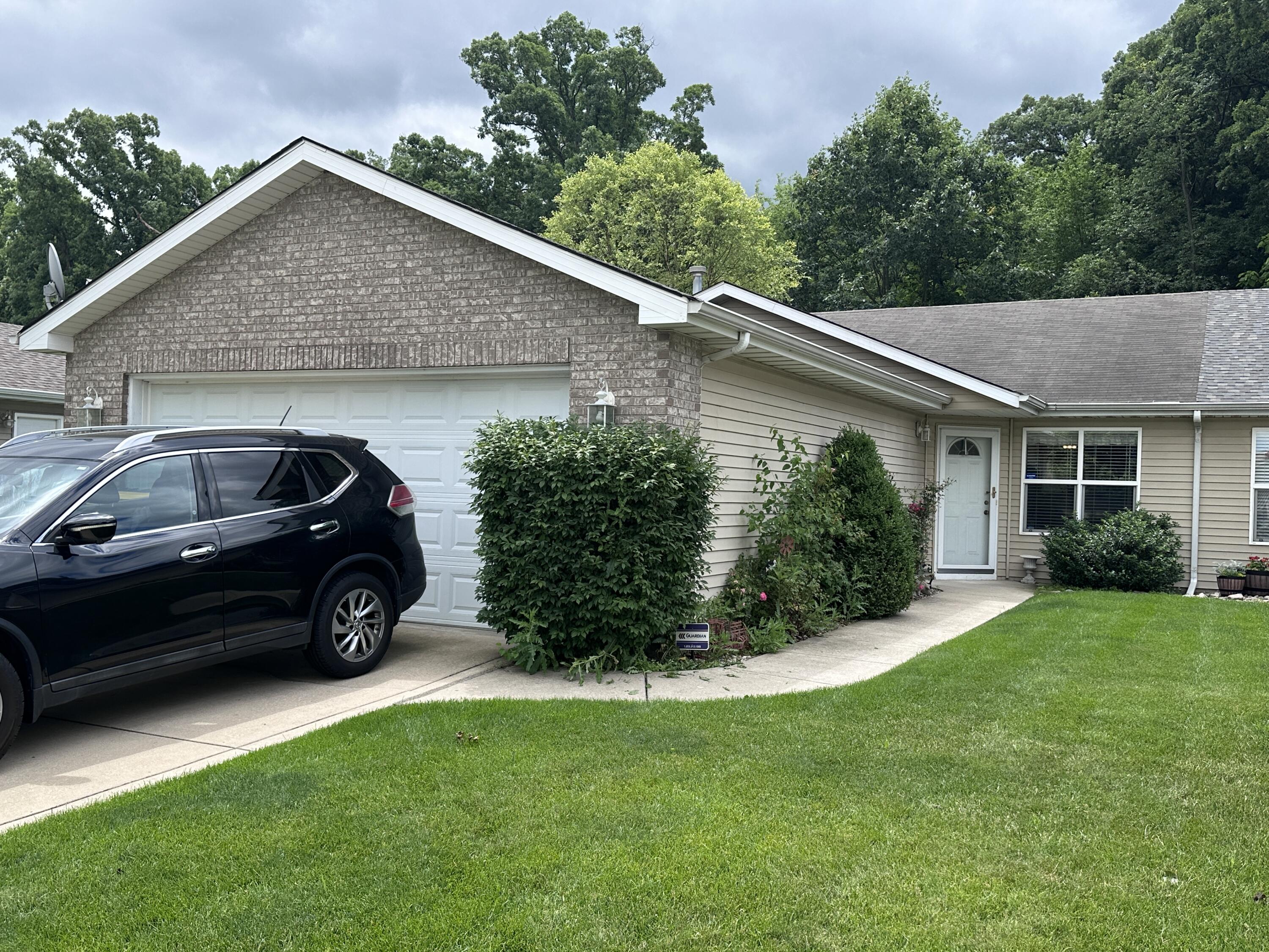 4411 W 92nd Place