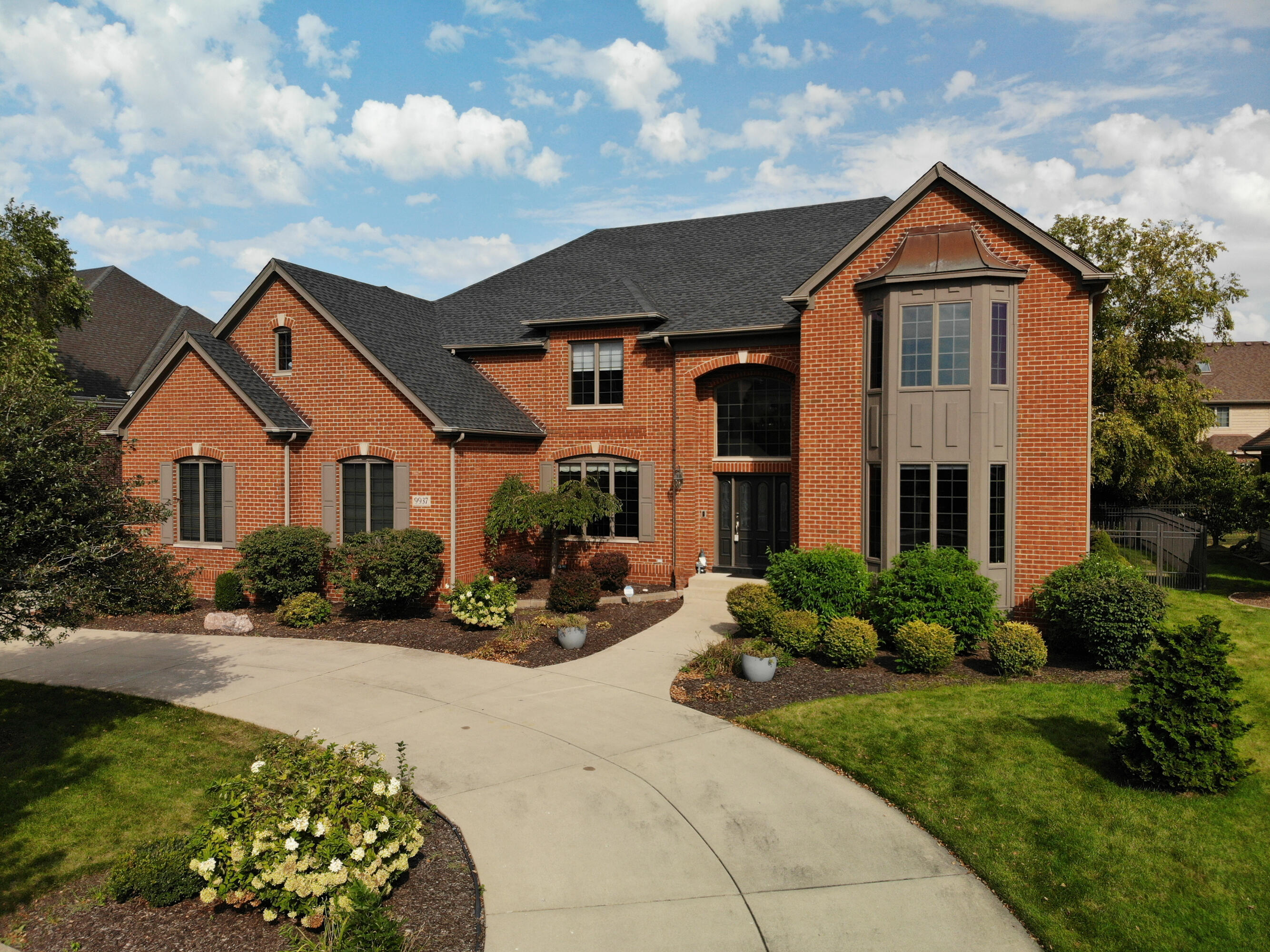 9937 Tanglewood Court Property Photo 1