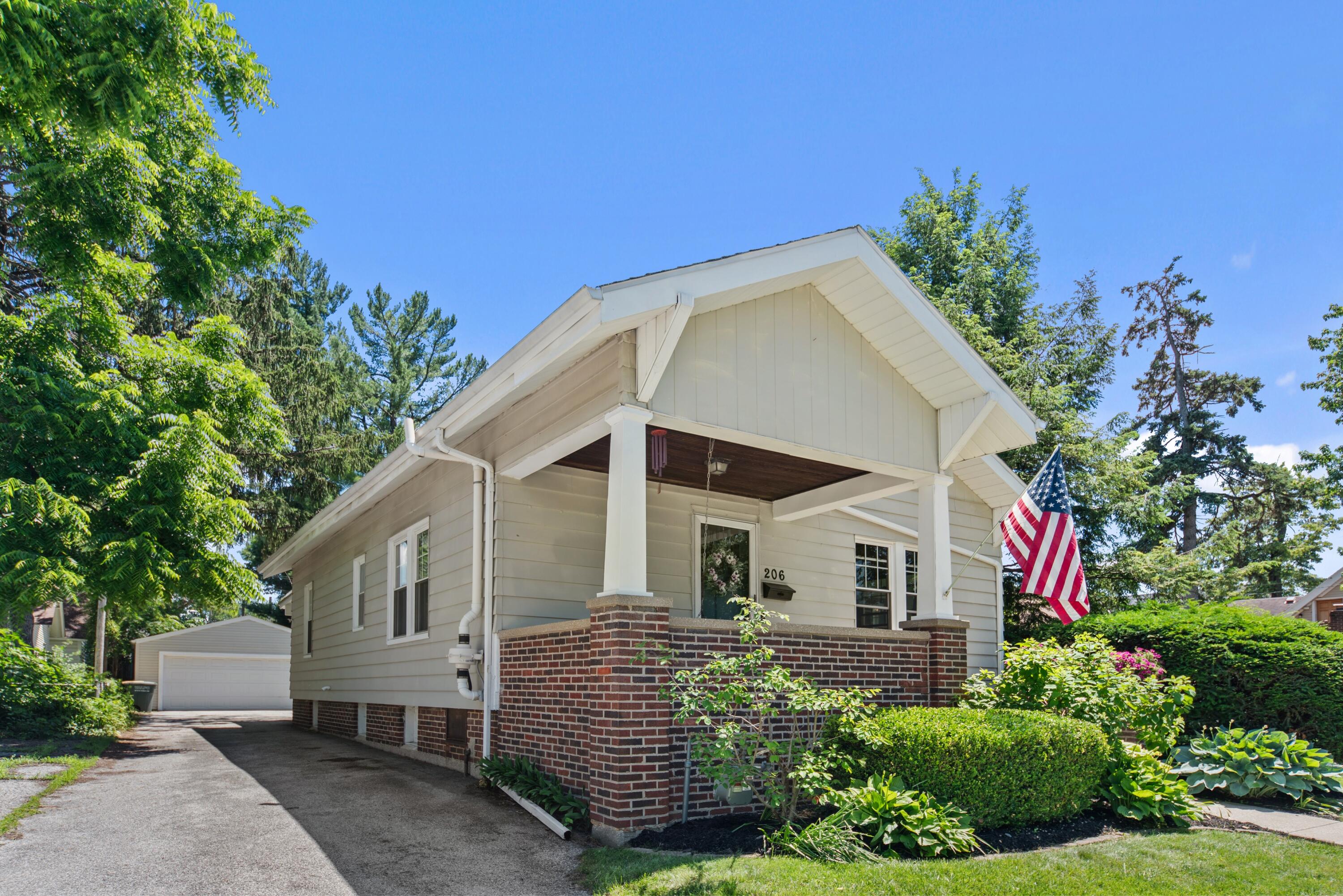 206 Morgan Boulevard Property Photo 1