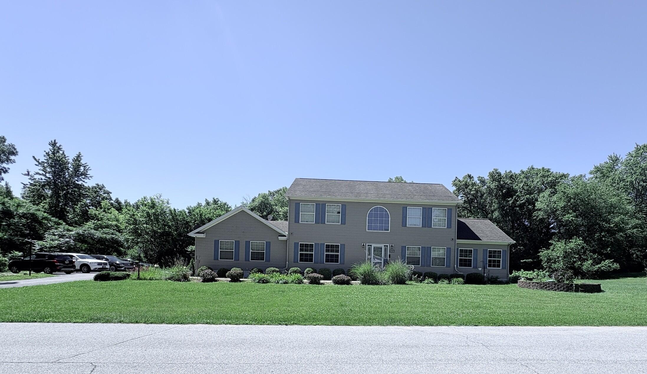 1727 W 48th Place