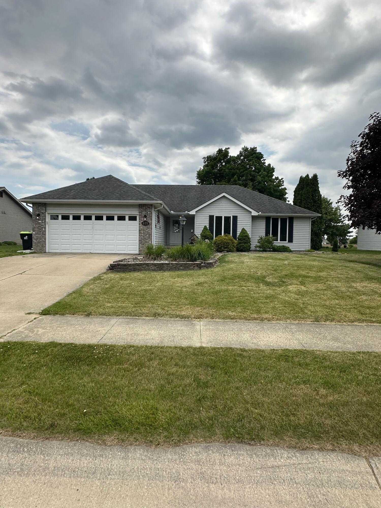 405 Carlisle Drive Property Photo 1