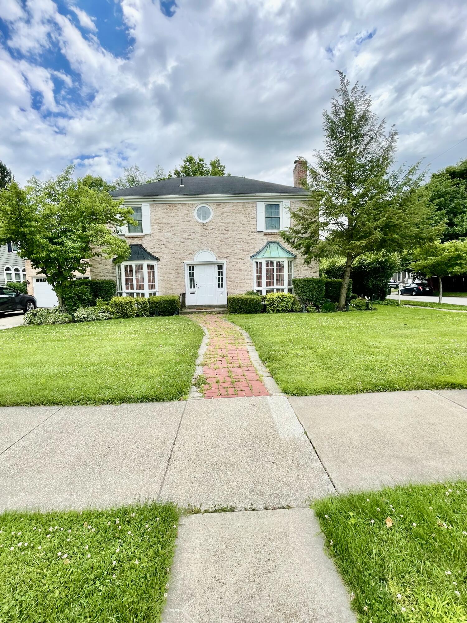 921 Strong Avenue