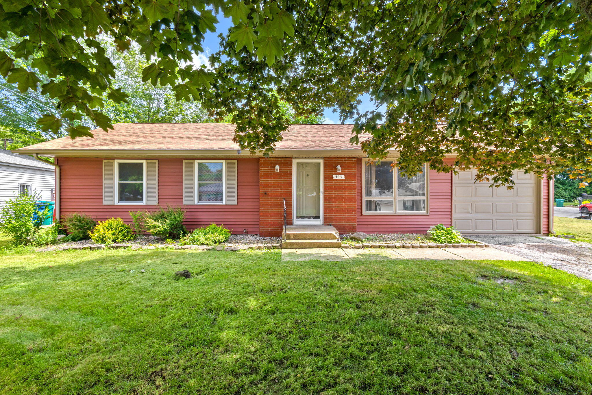303 Miller Street Property Photo 1
