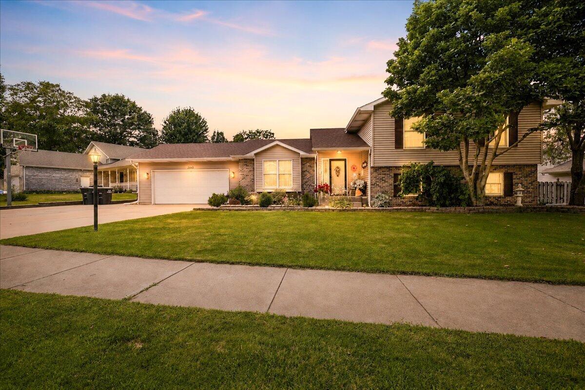 2048 Landmark Street