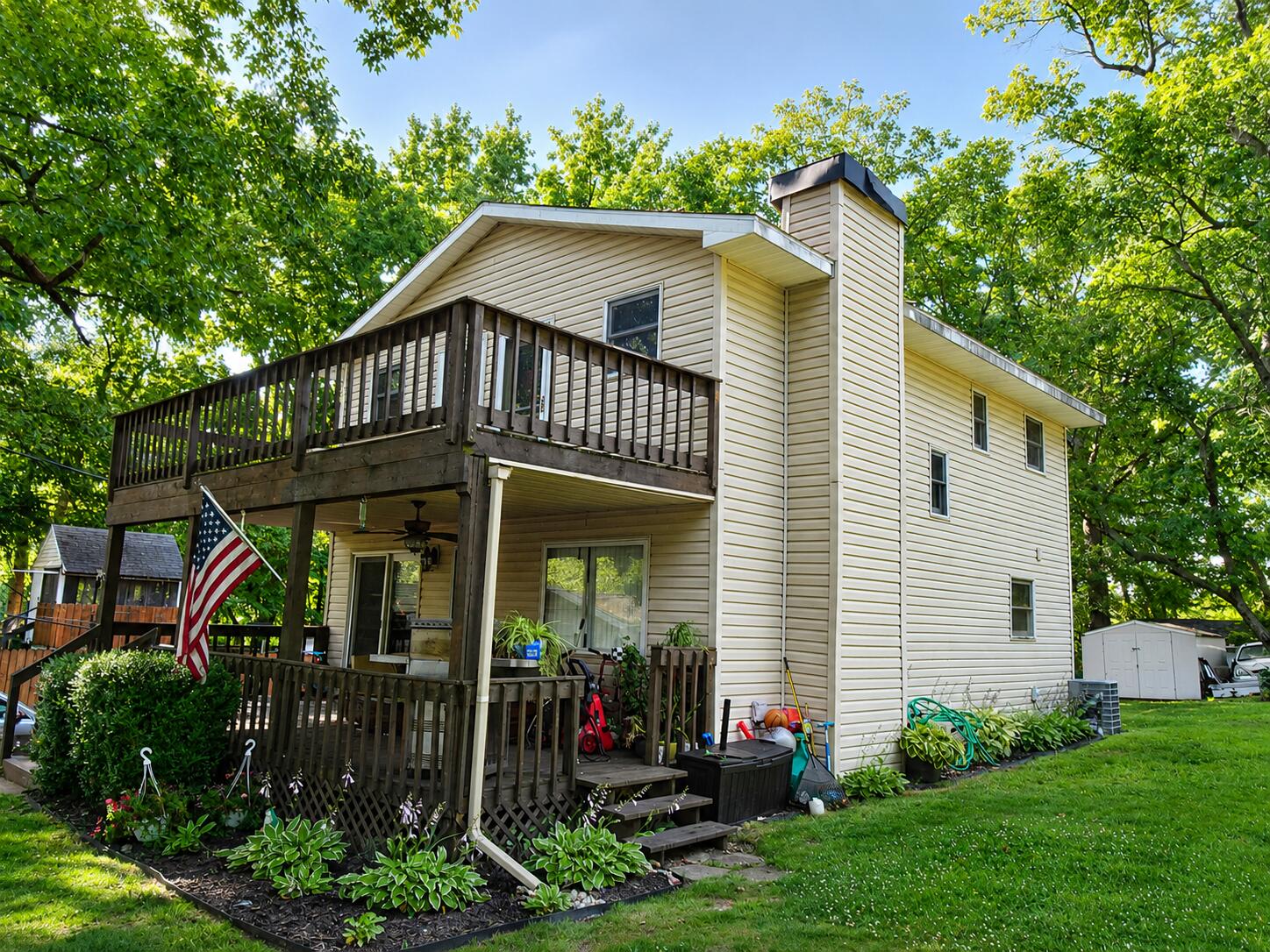 8170 N Tippecanoe Drive Property Photo 1