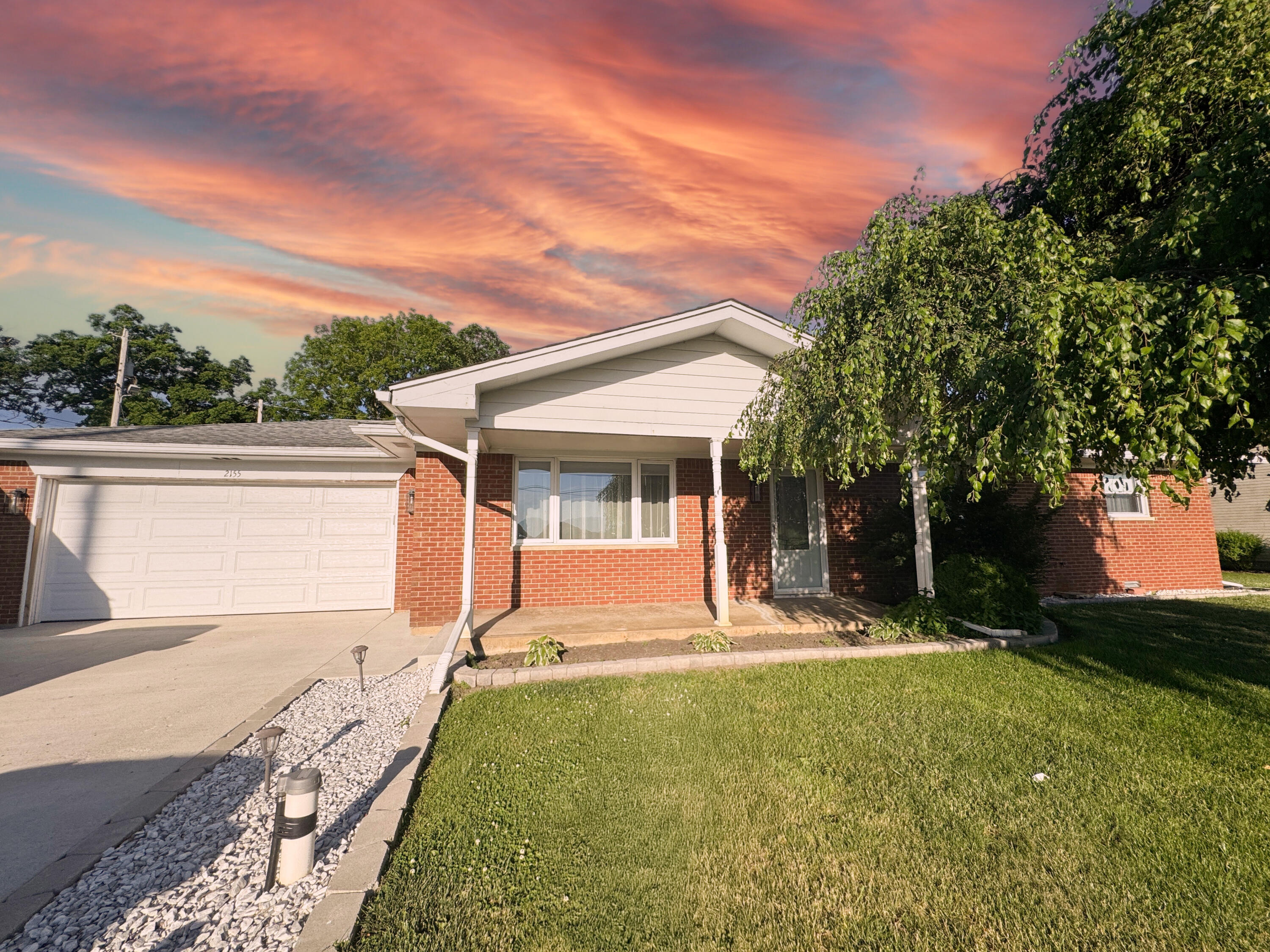2155 N West Shafer Drive Property Photo 1