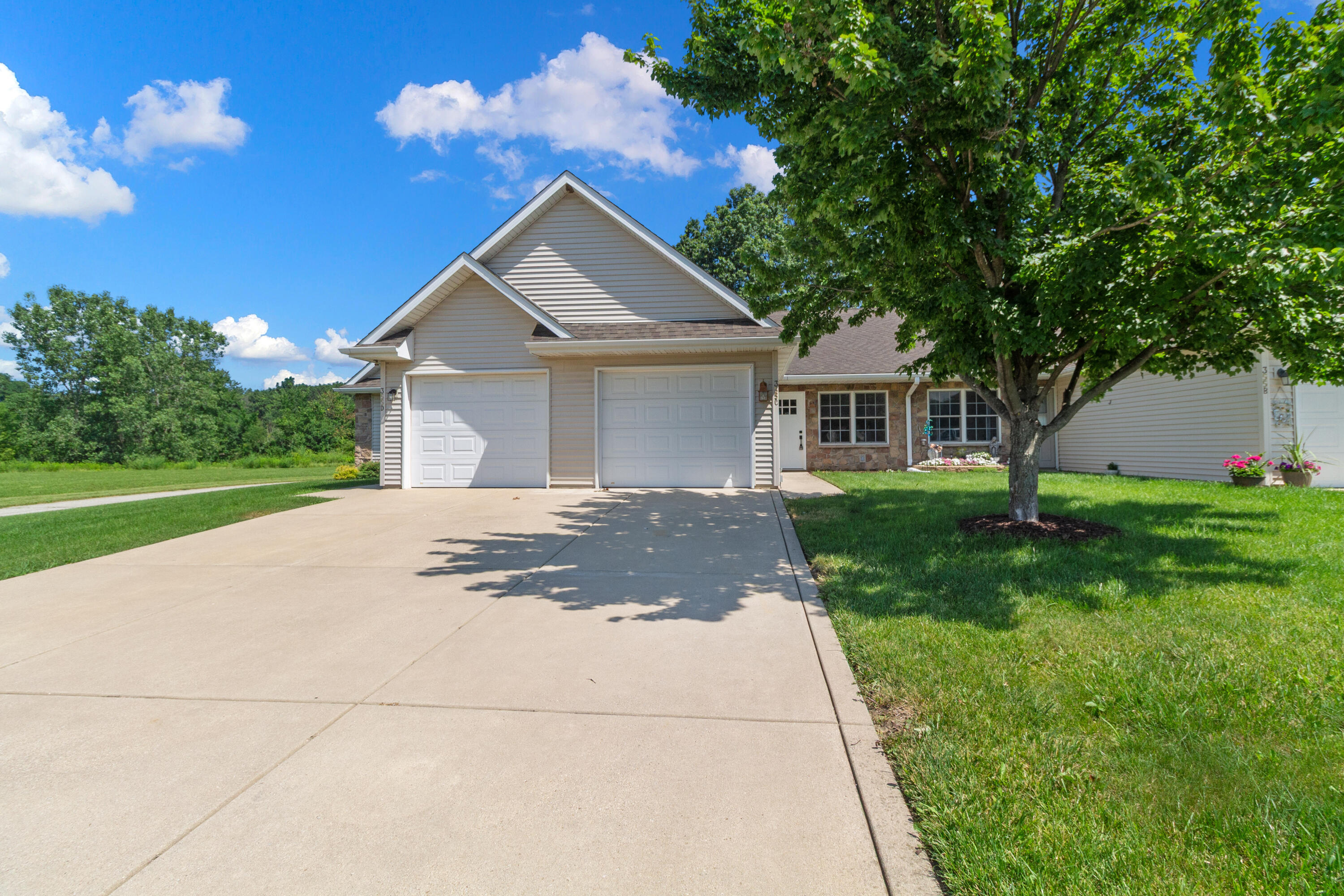 355-c S Boo Road Property Photo 1