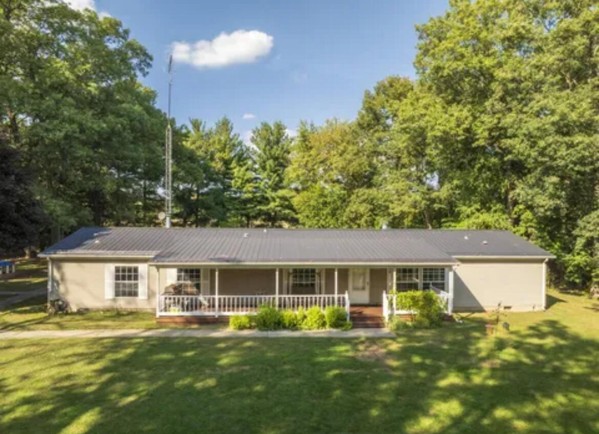 688 County Road 1100